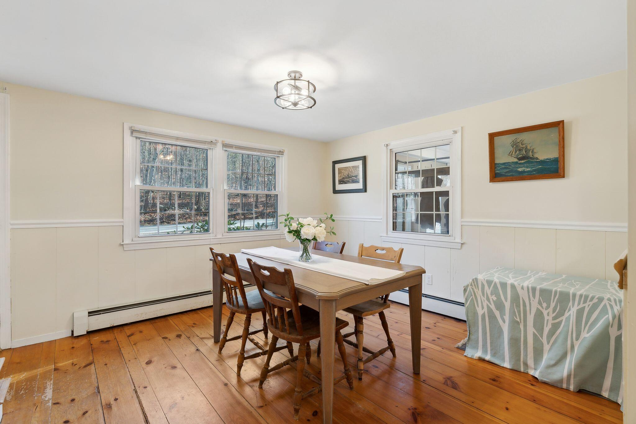 8 Dutton Hill Road