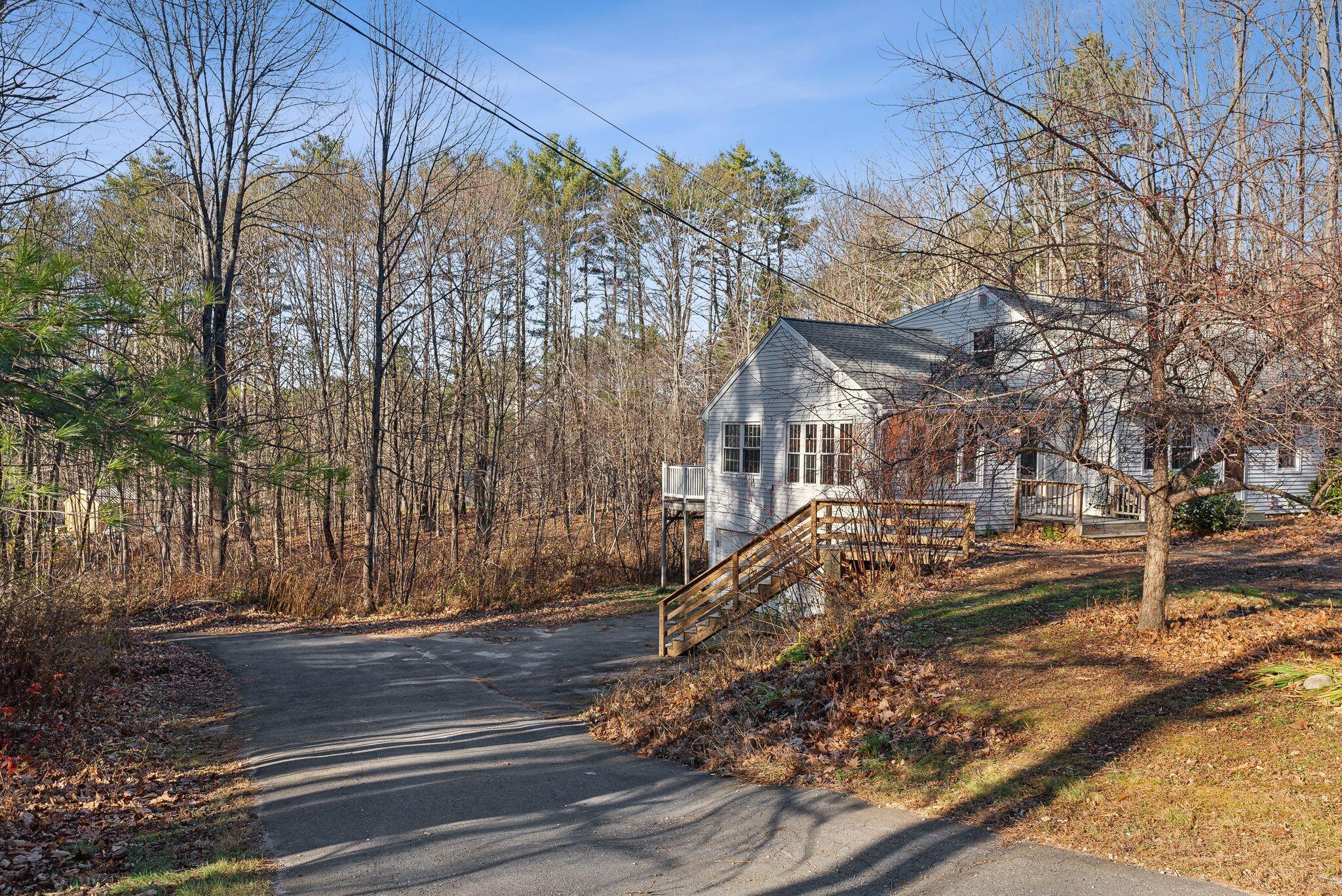 8 Dutton Hill Road