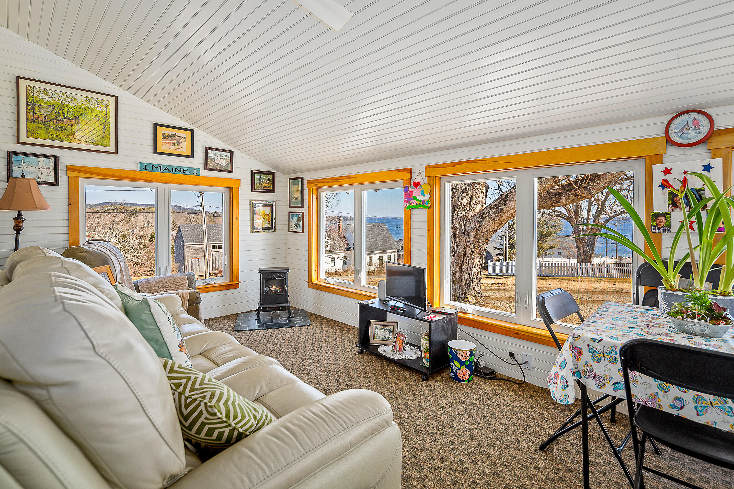 18 Beach Road