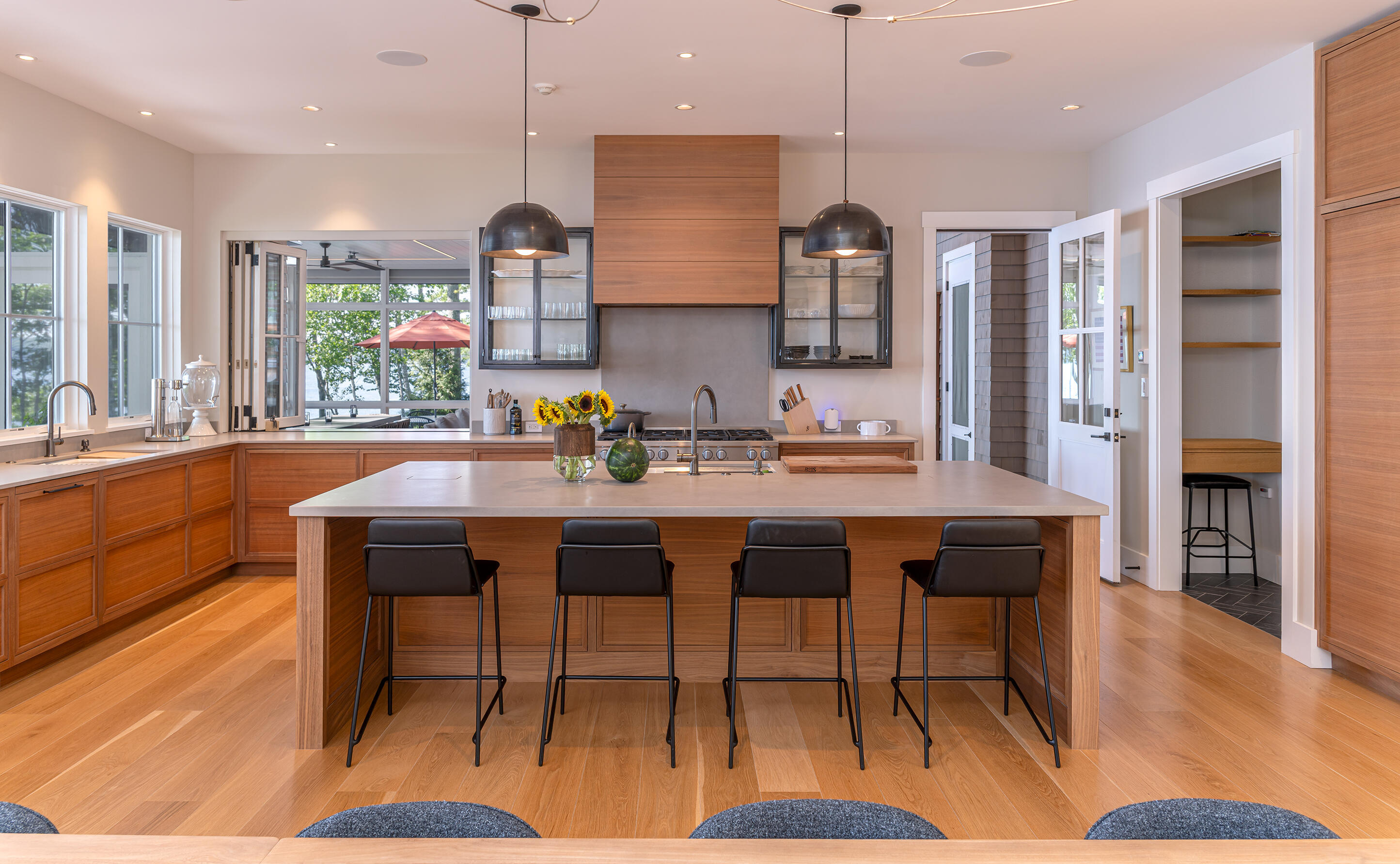 30 Edgewater Way