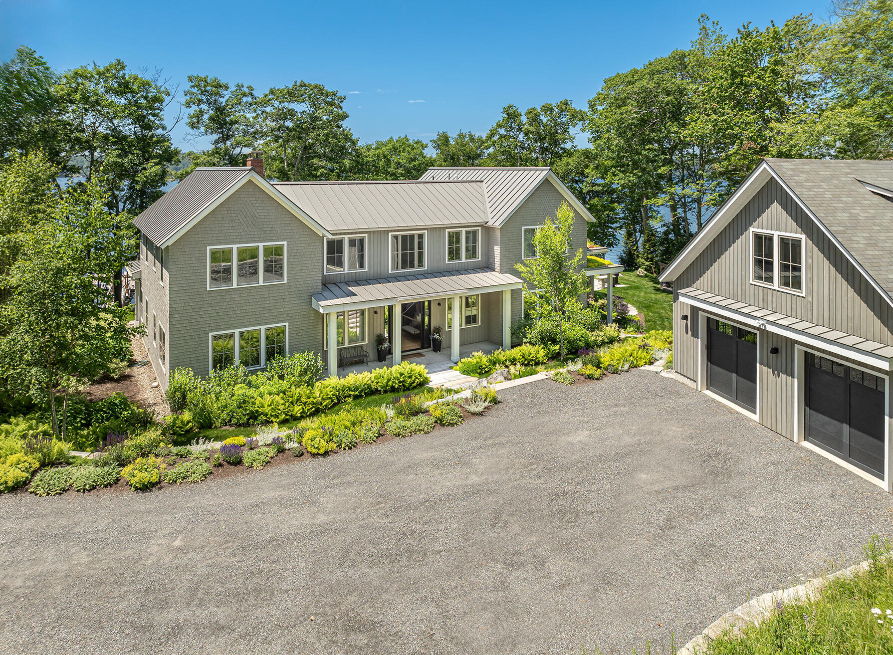 30 Edgewater Way