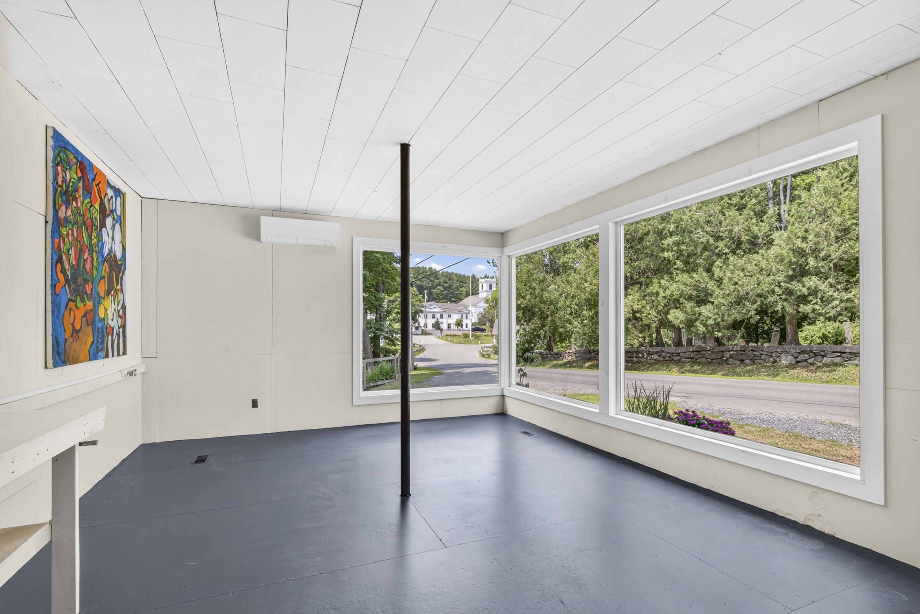 13 Upper Round Pond Road