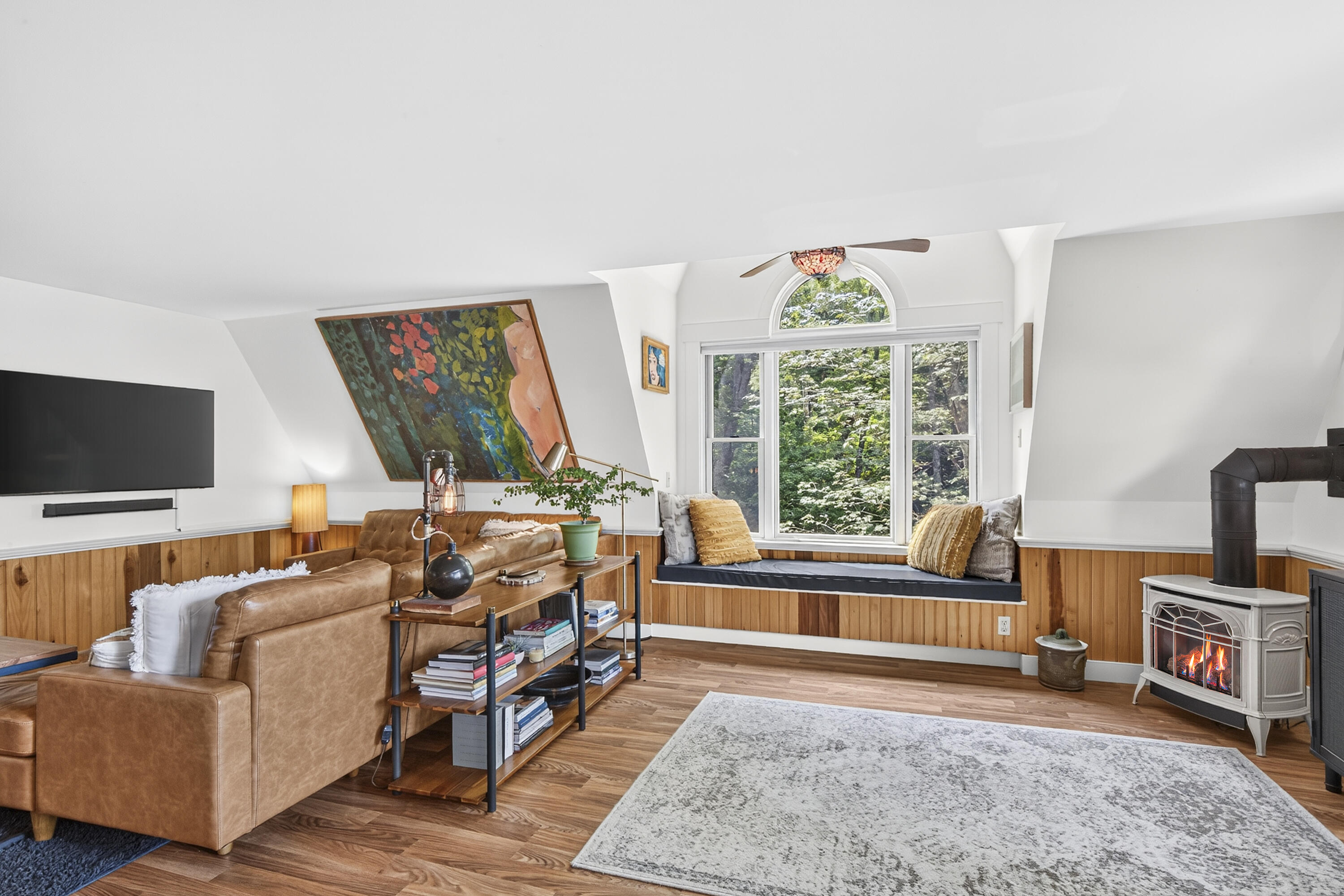 13 Upper Round Pond Road
