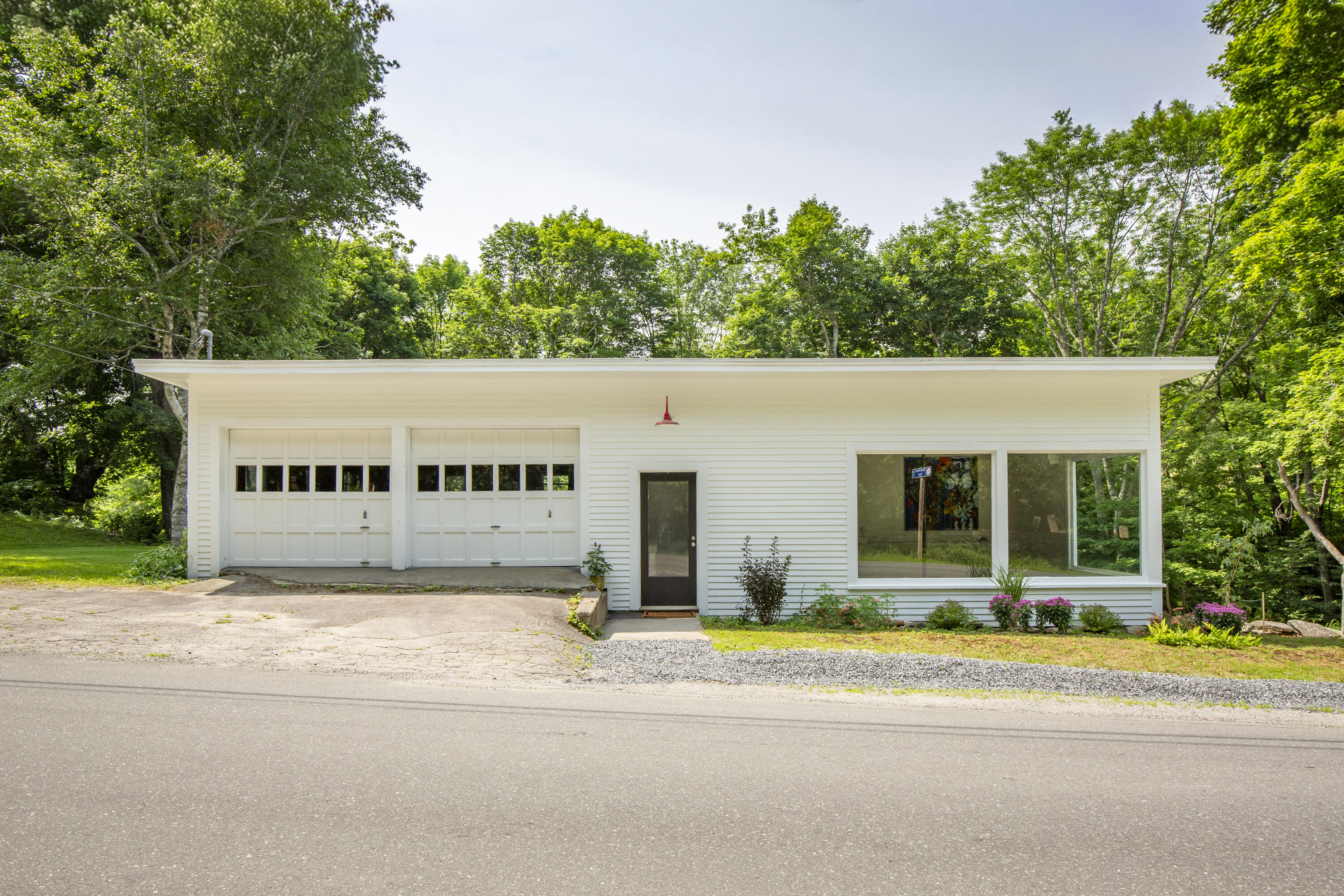 13 Upper Round Pond Road