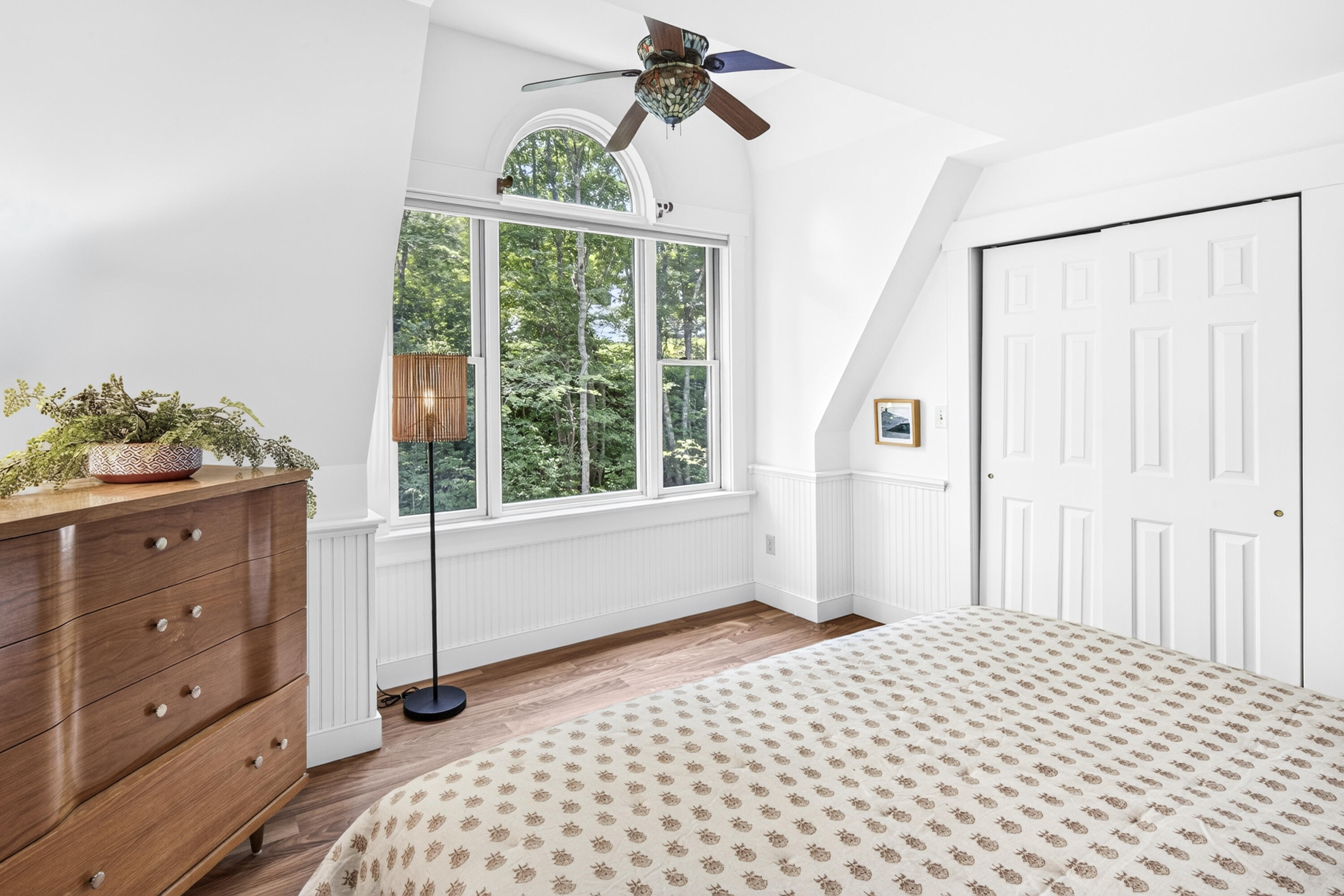 13 Upper Round Pond Road