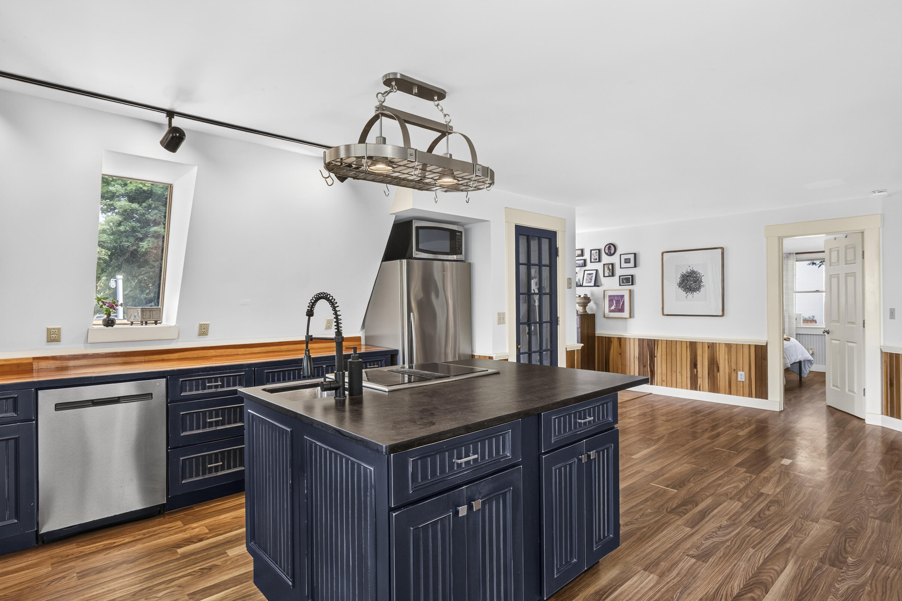 13 Upper Round Pond Road