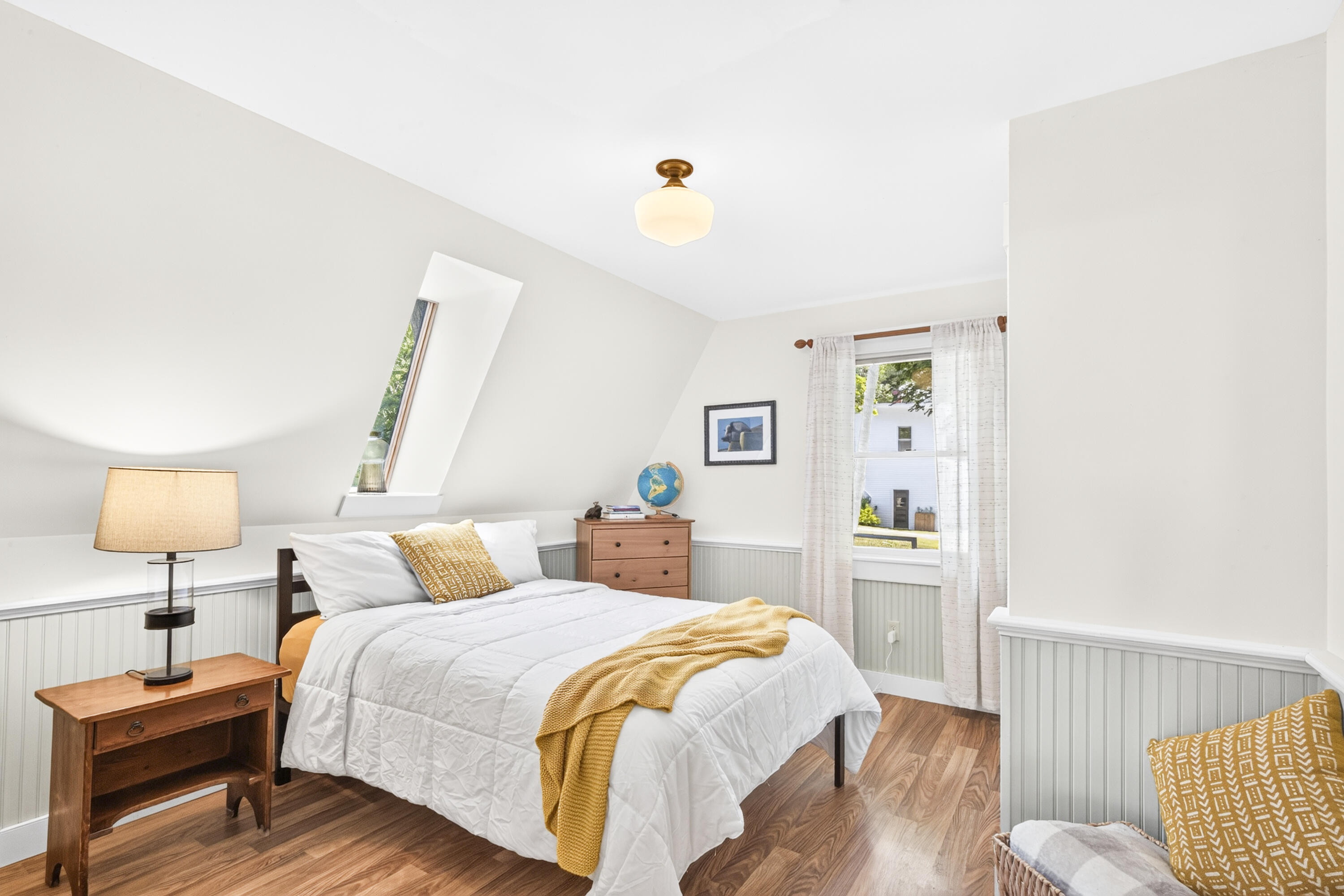 13 Upper Round Pond Road