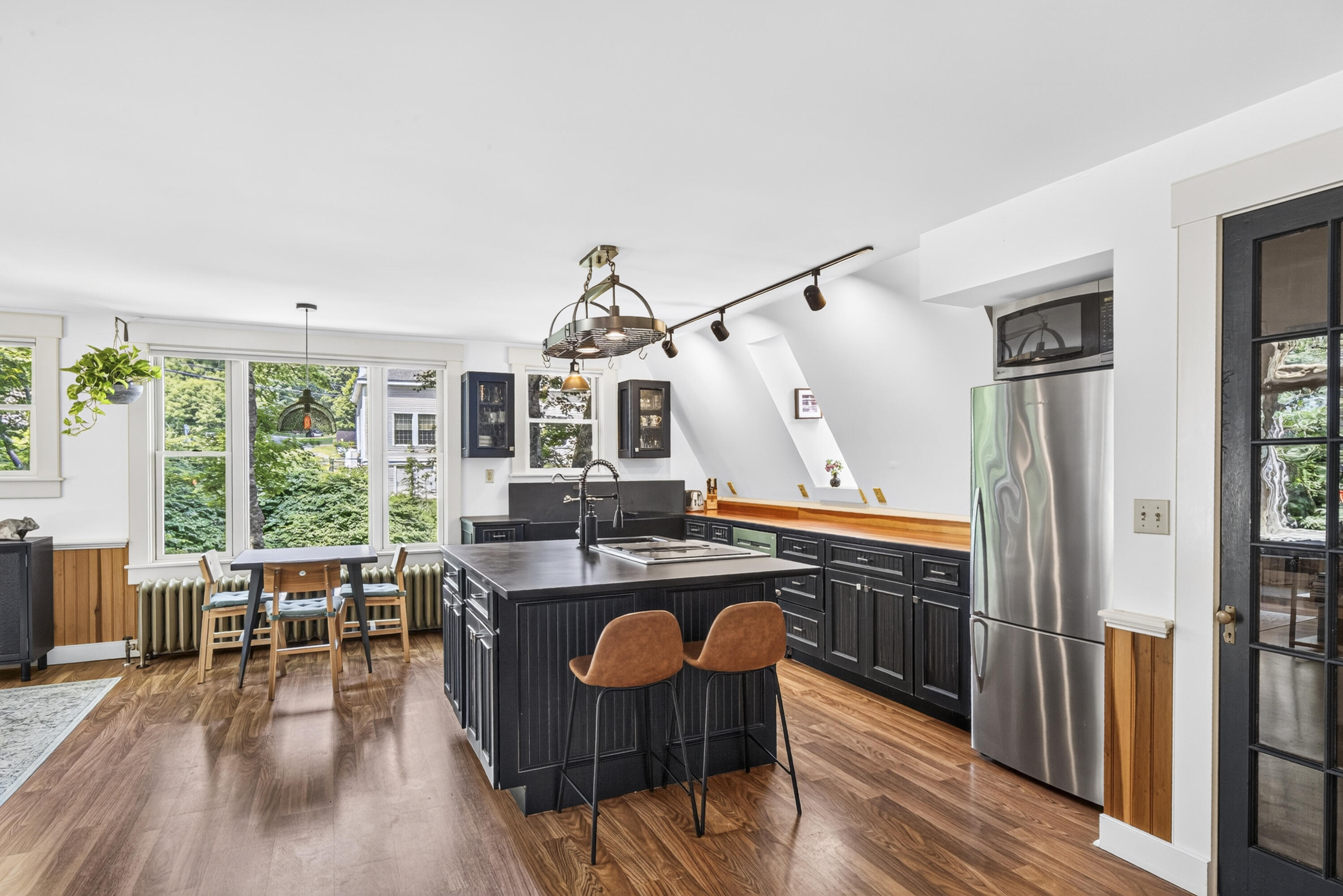 13 Upper Round Pond Road