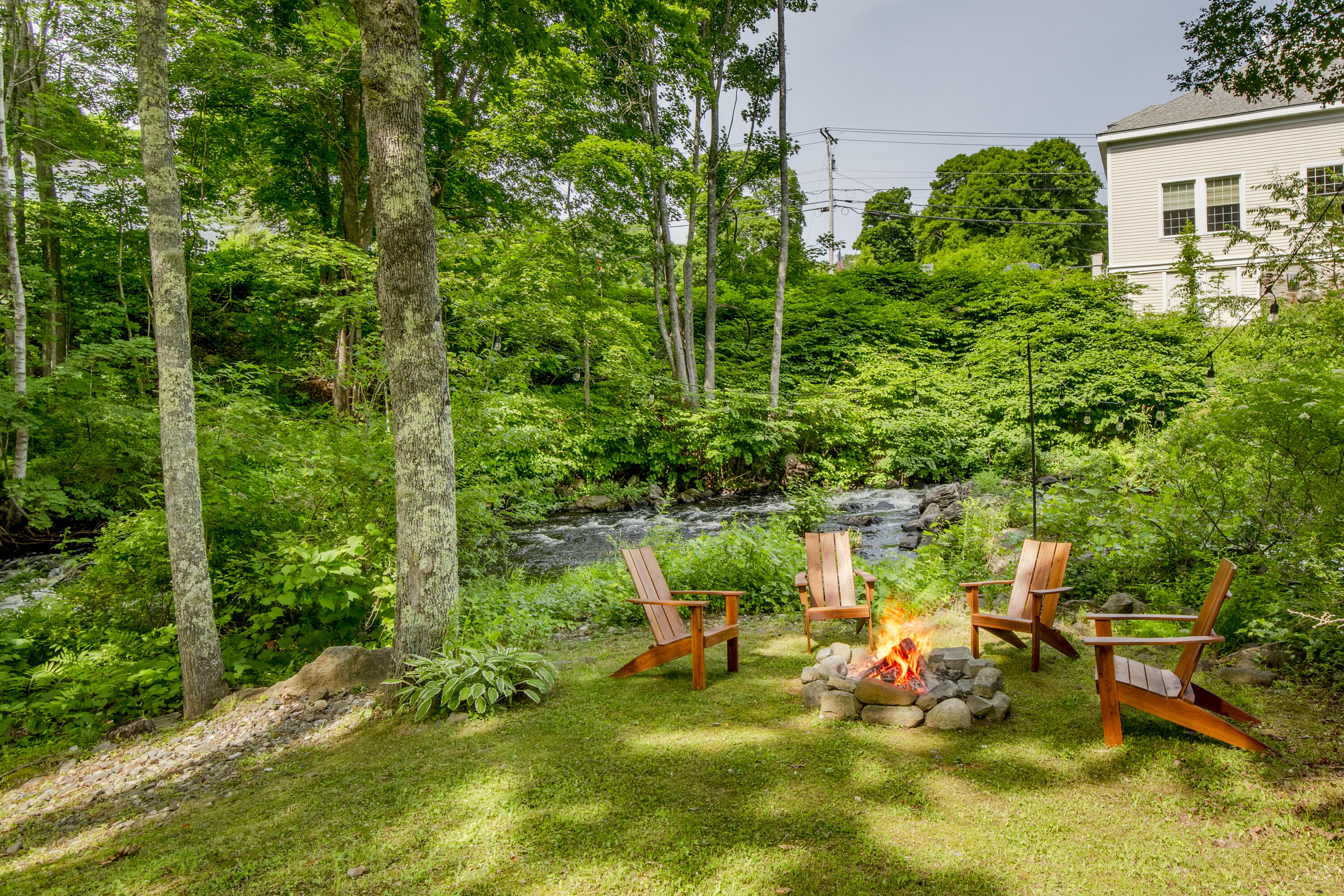 13 Upper Round Pond Road