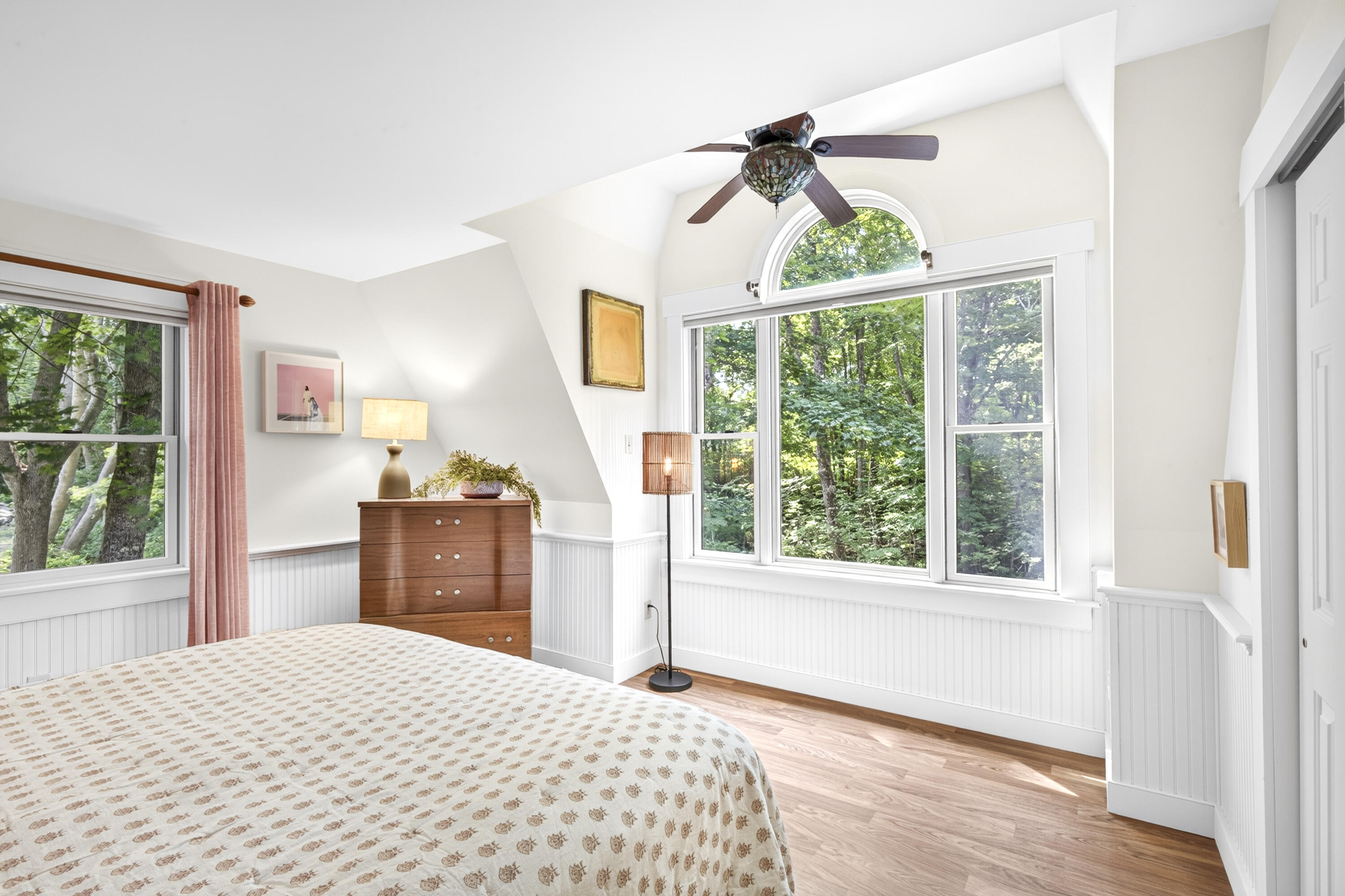 13 Upper Round Pond Road