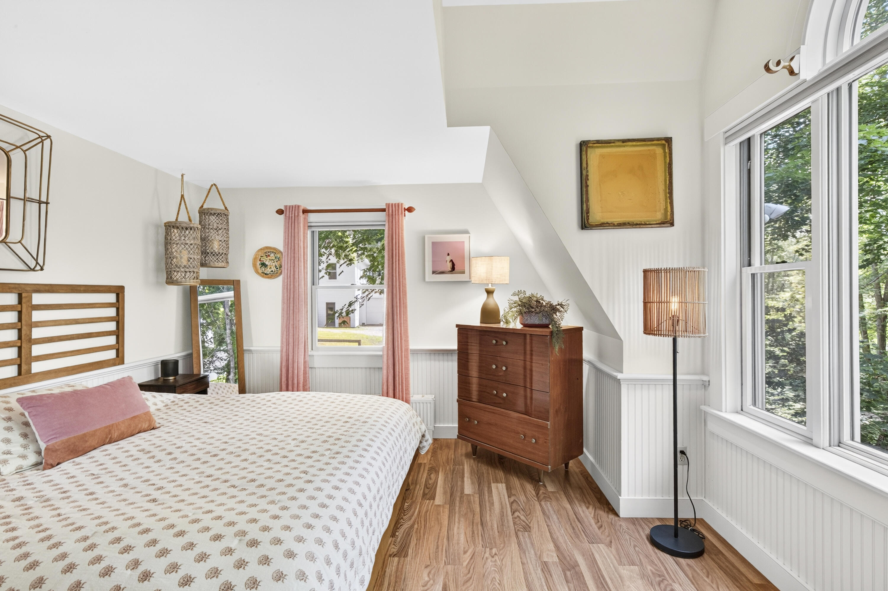 13 Upper Round Pond Road