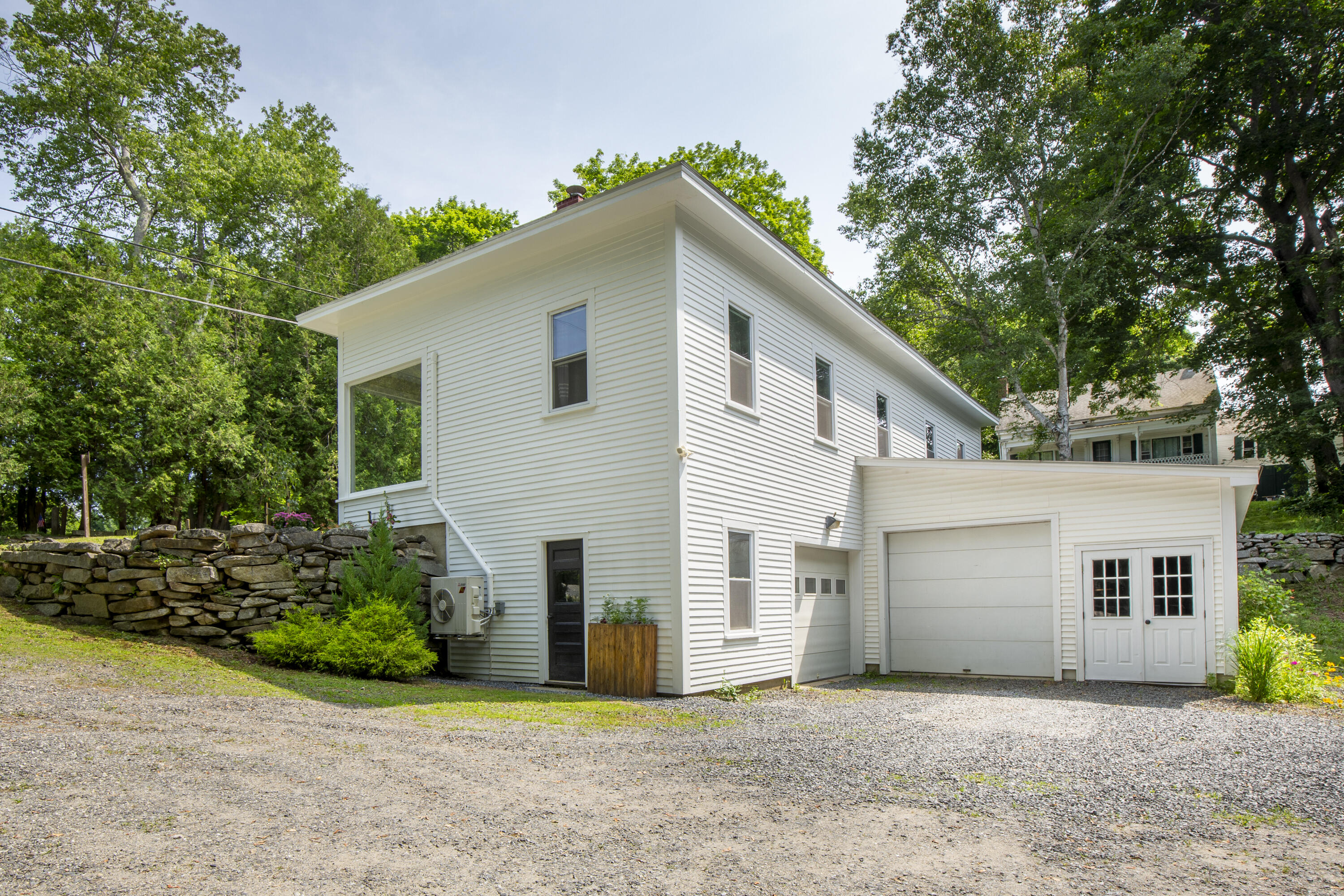 13 Upper Round Pond Road