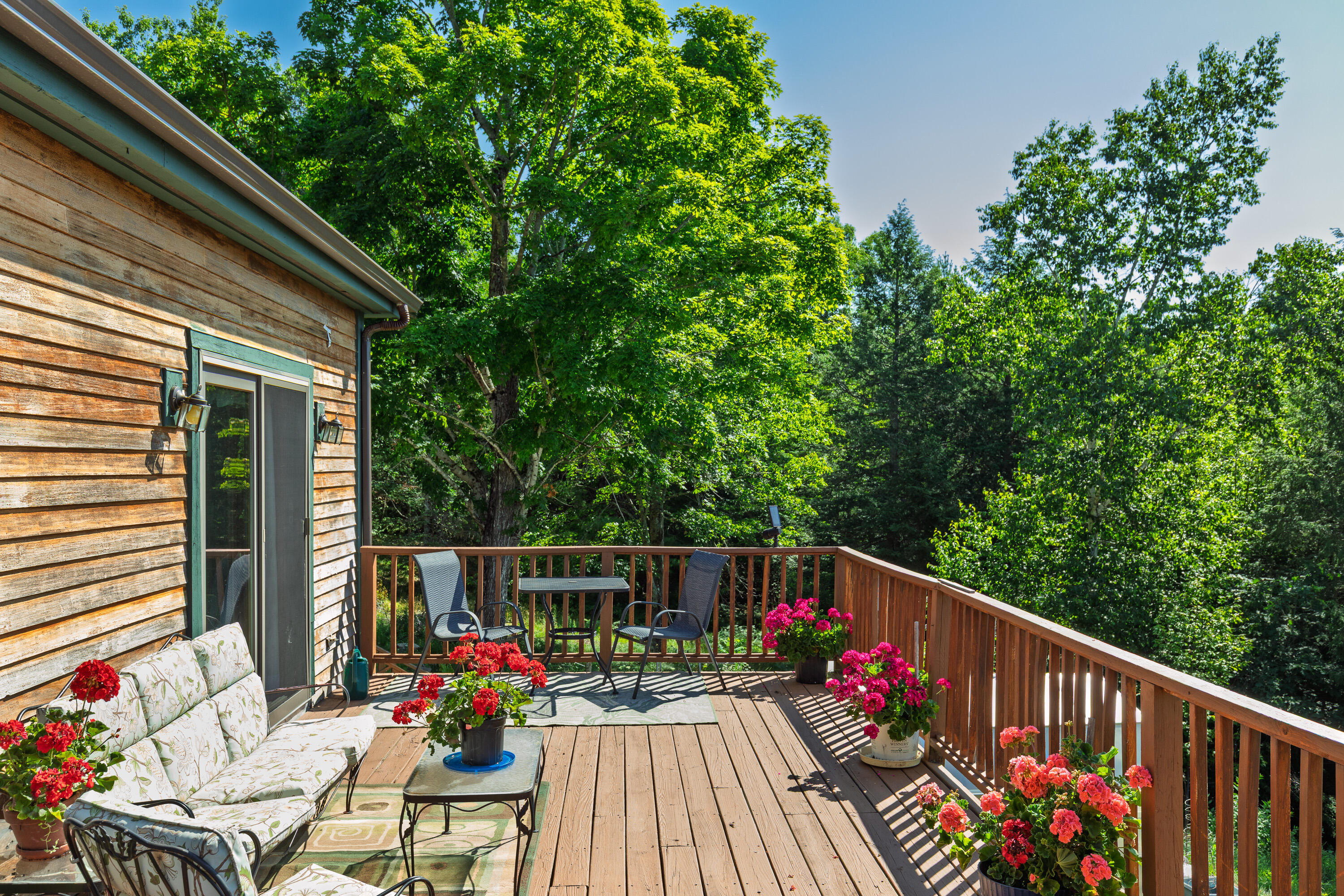 217 W Old County Road
