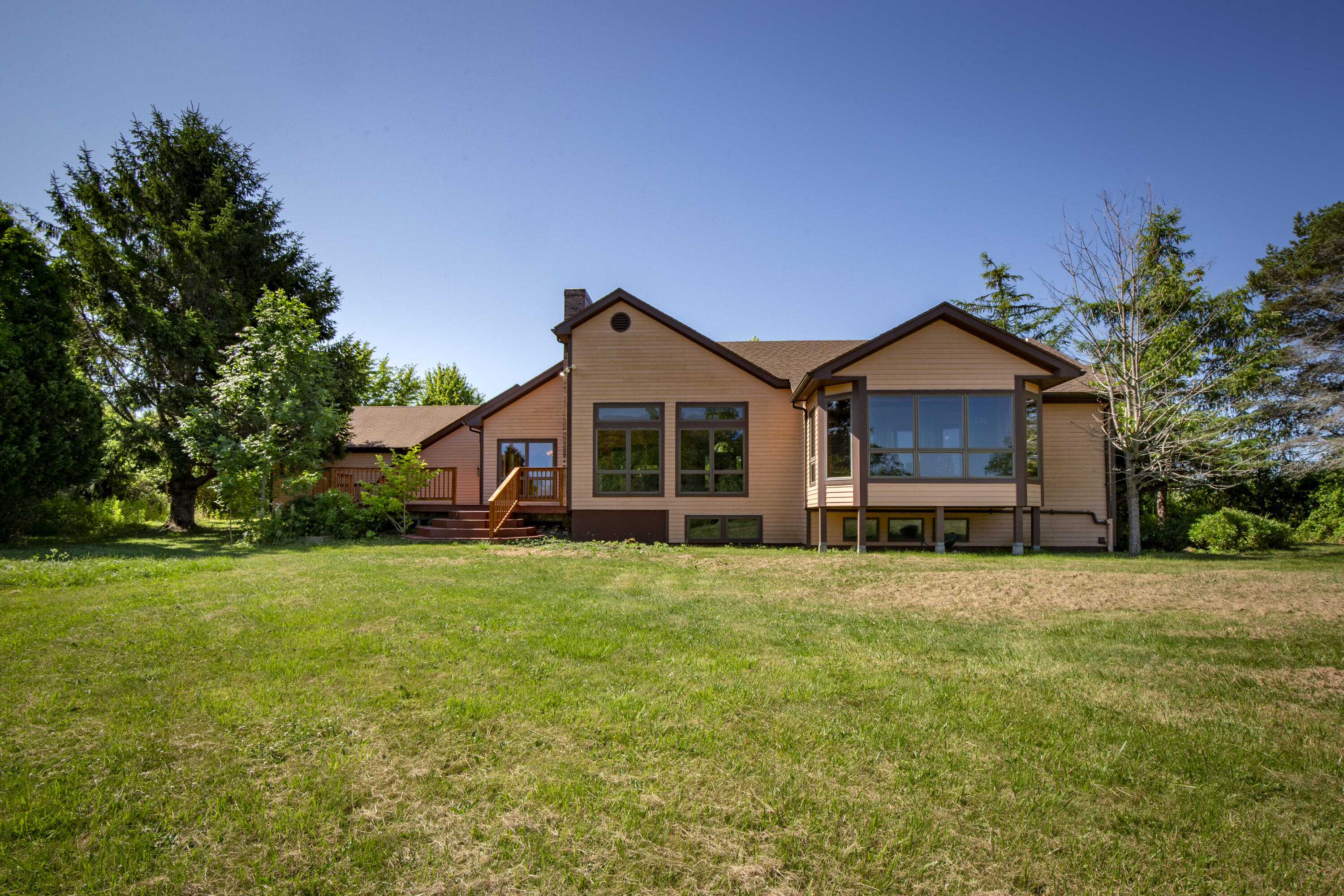 70 North Shore Drive
