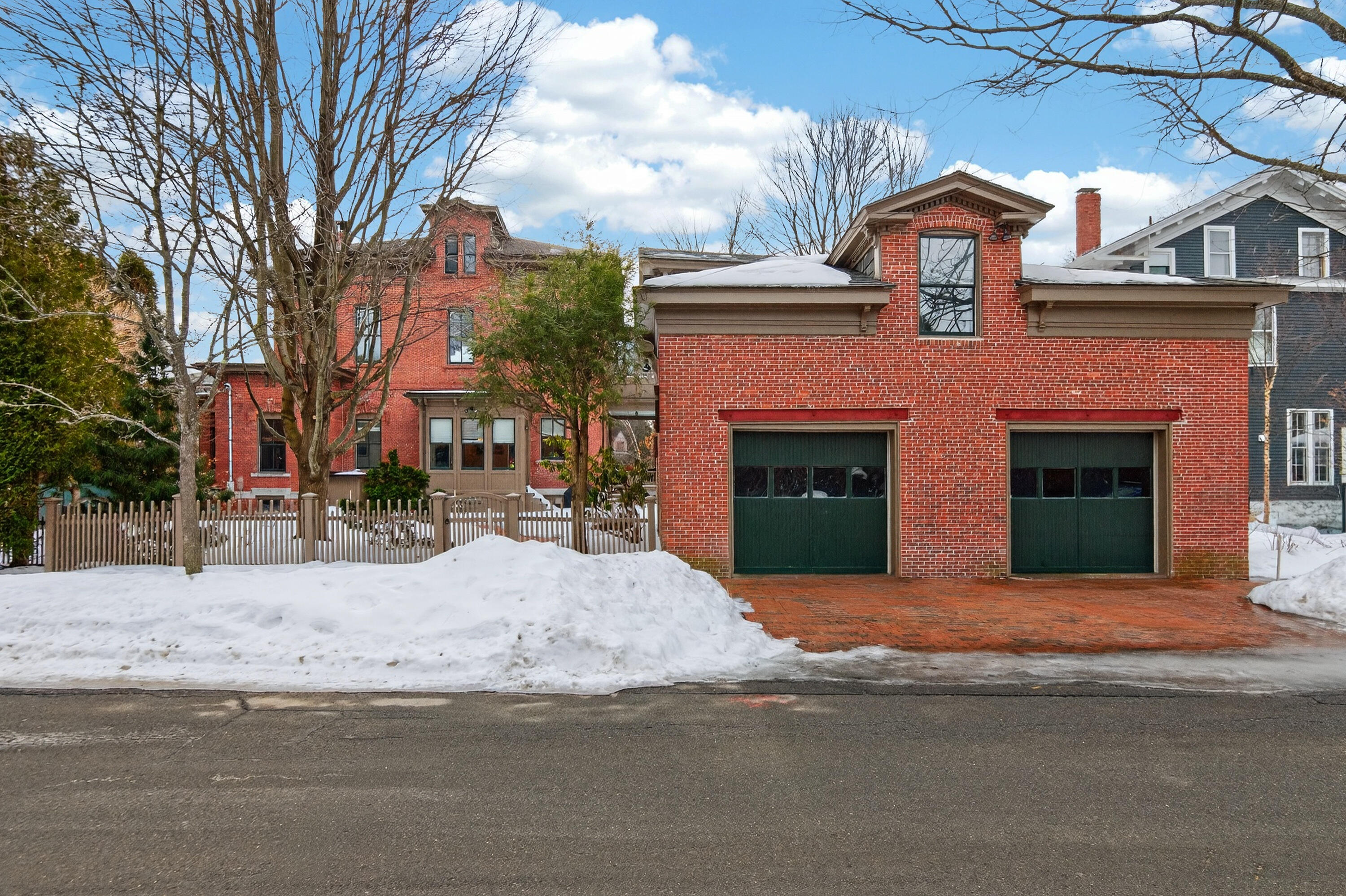 375 Spring Street
