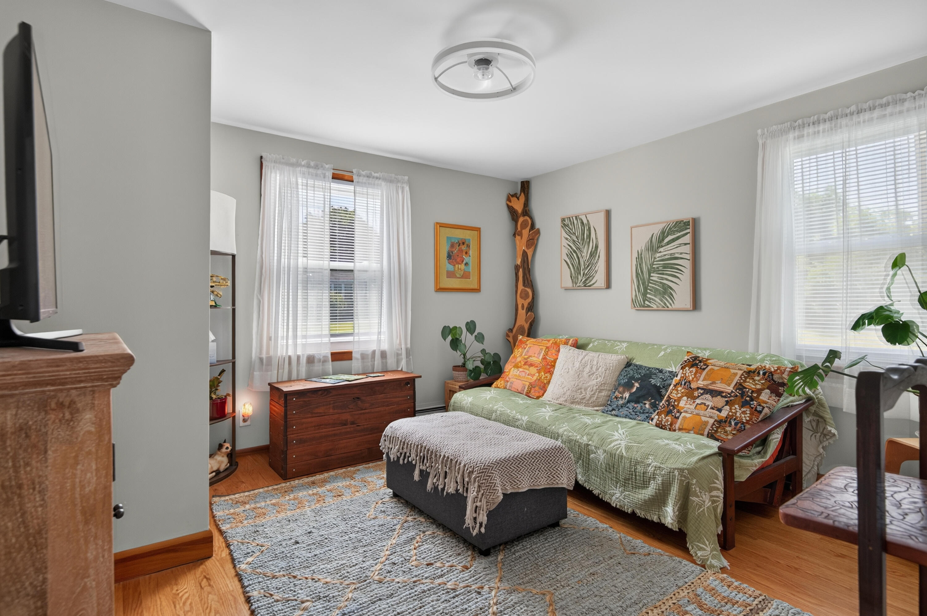 147 Rowe Avenue