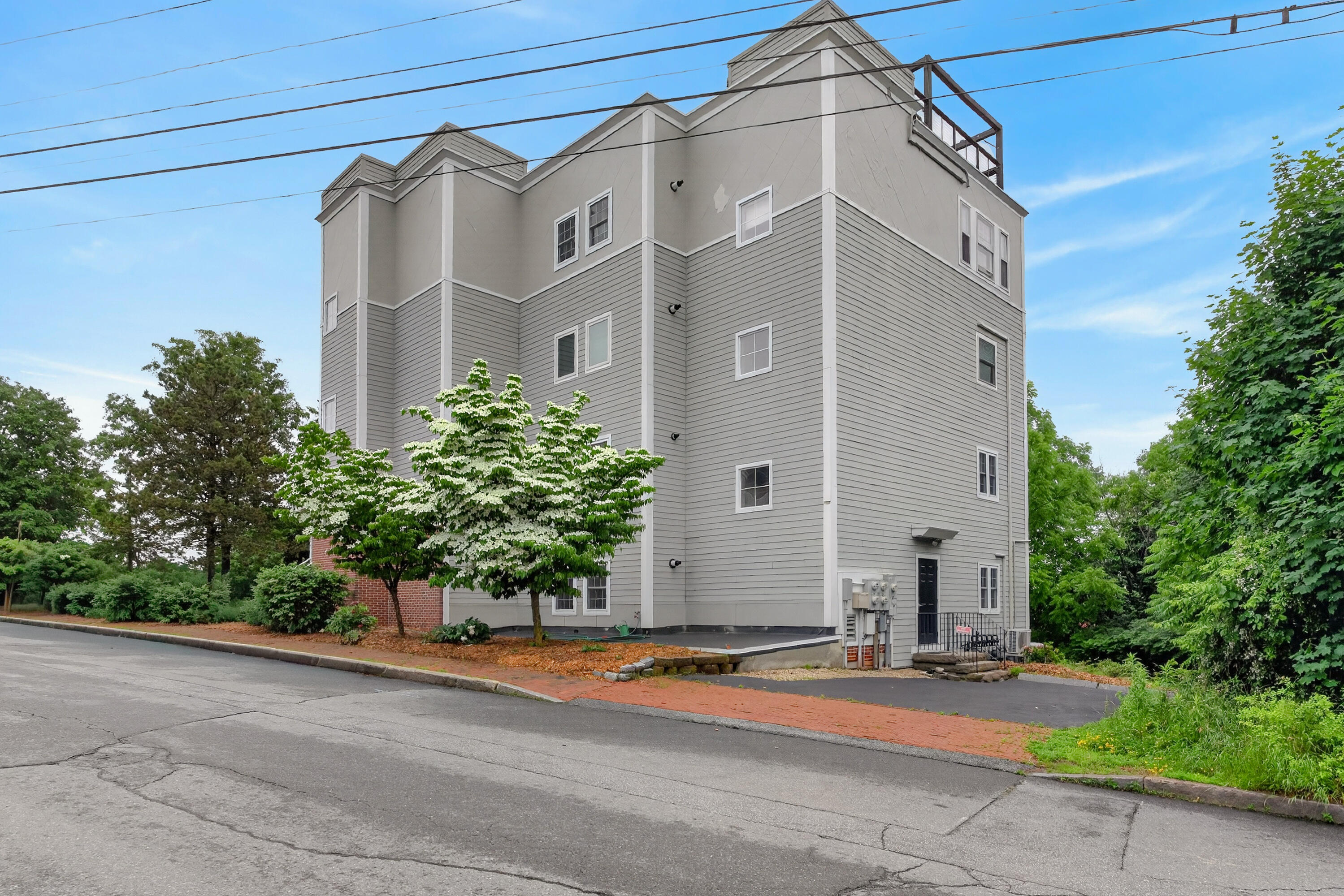 24 Brackett Street 1