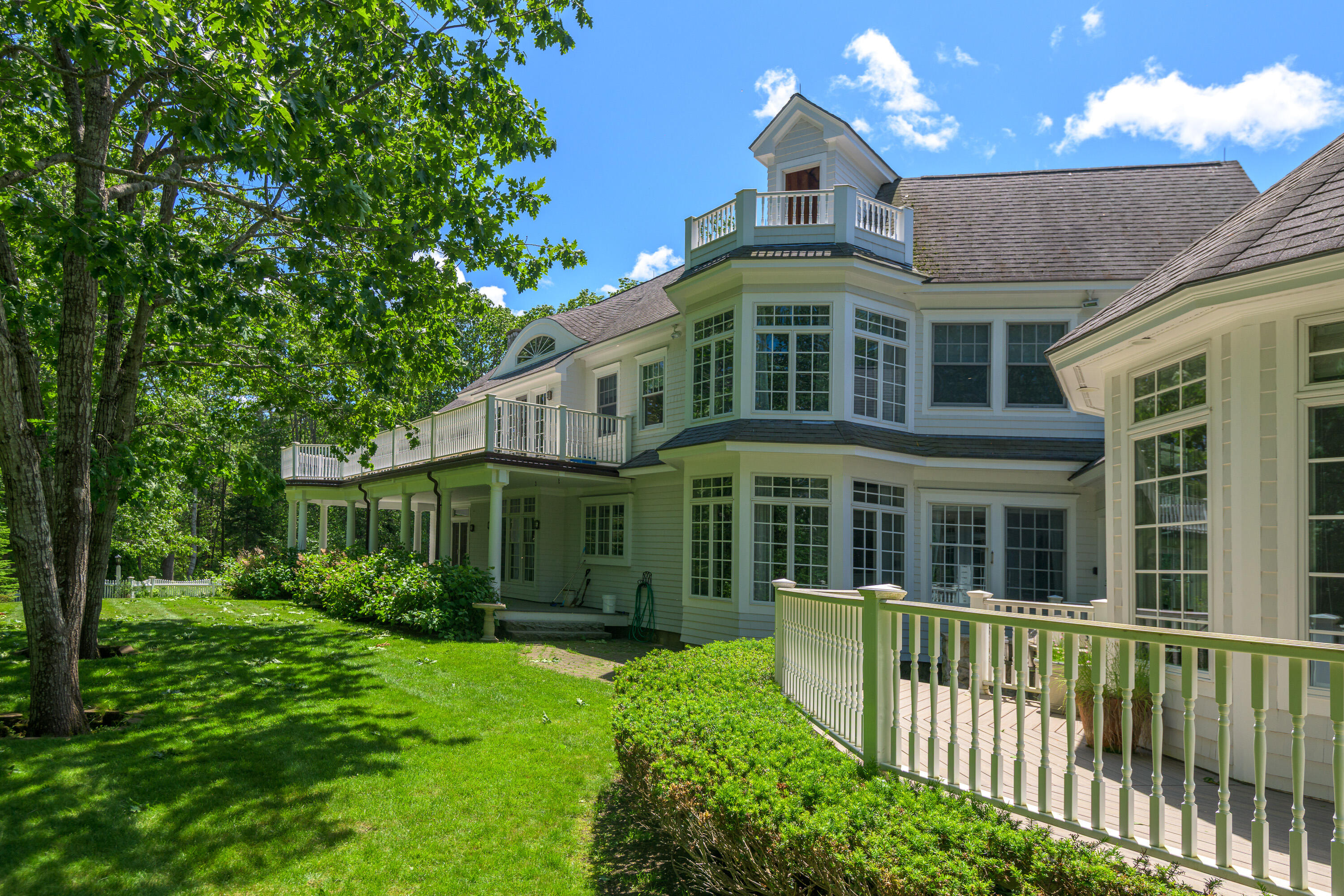 2 Poets Lane