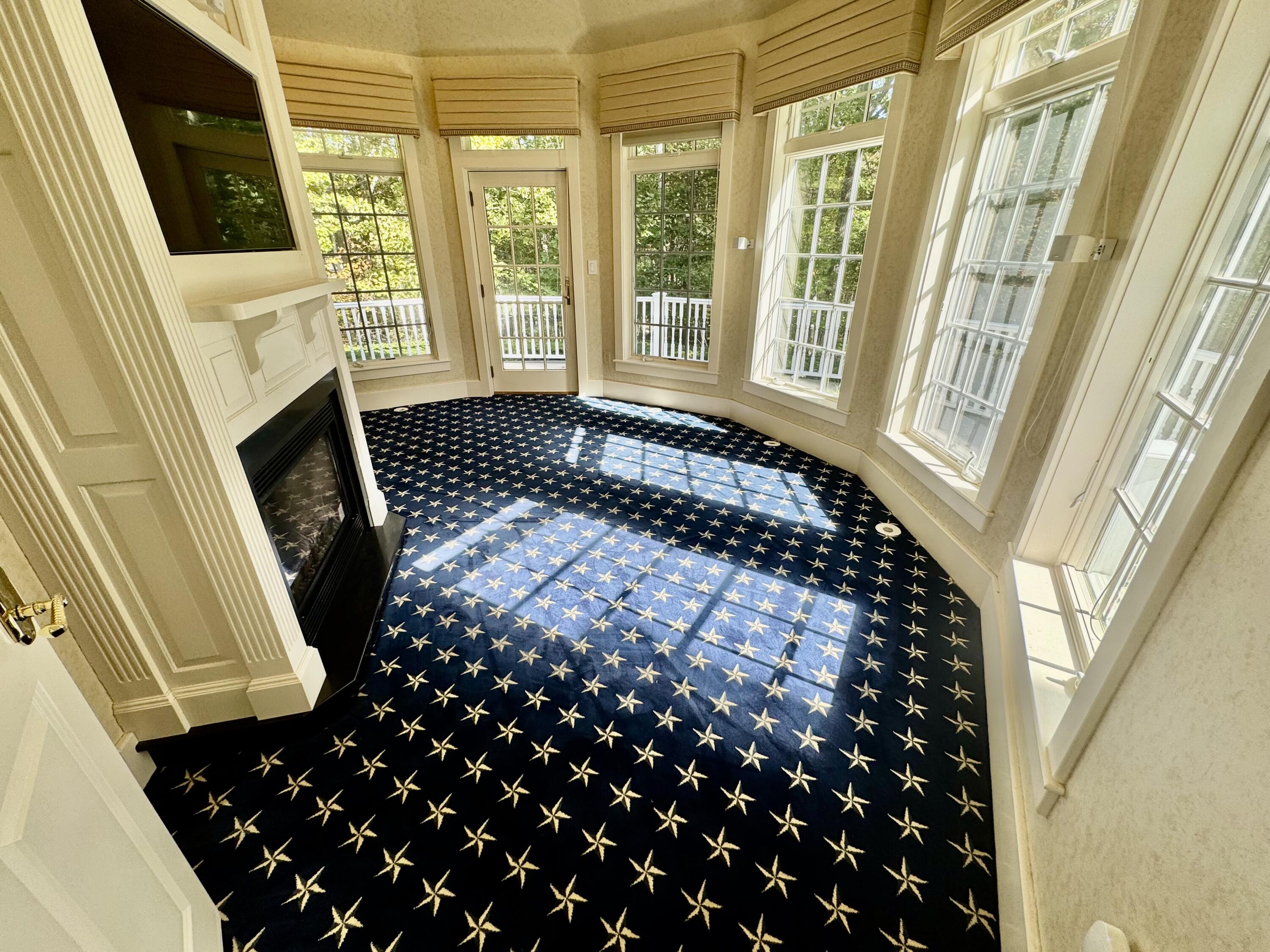 2 Poets Lane