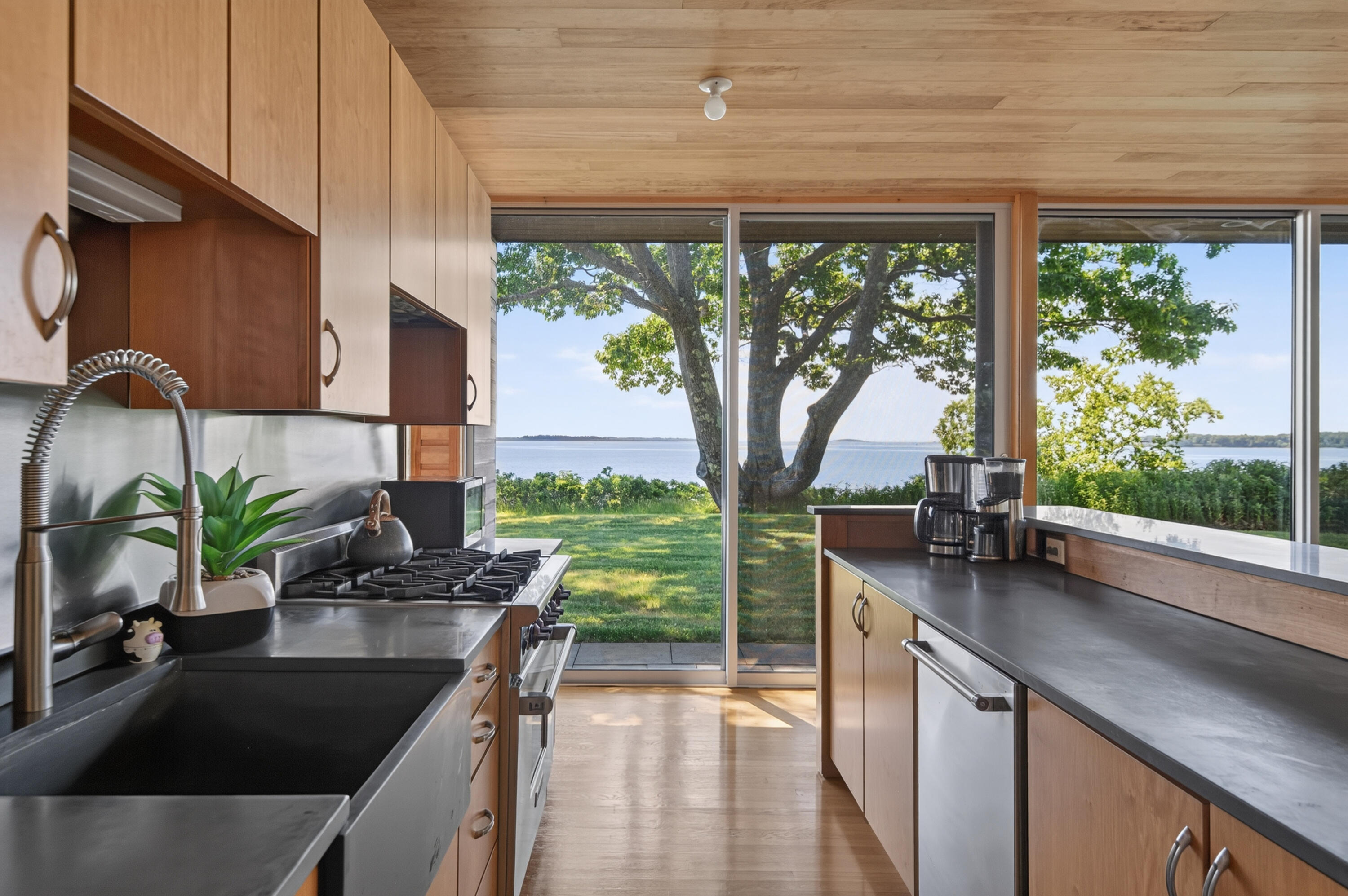 240 & 304 Moshier Island