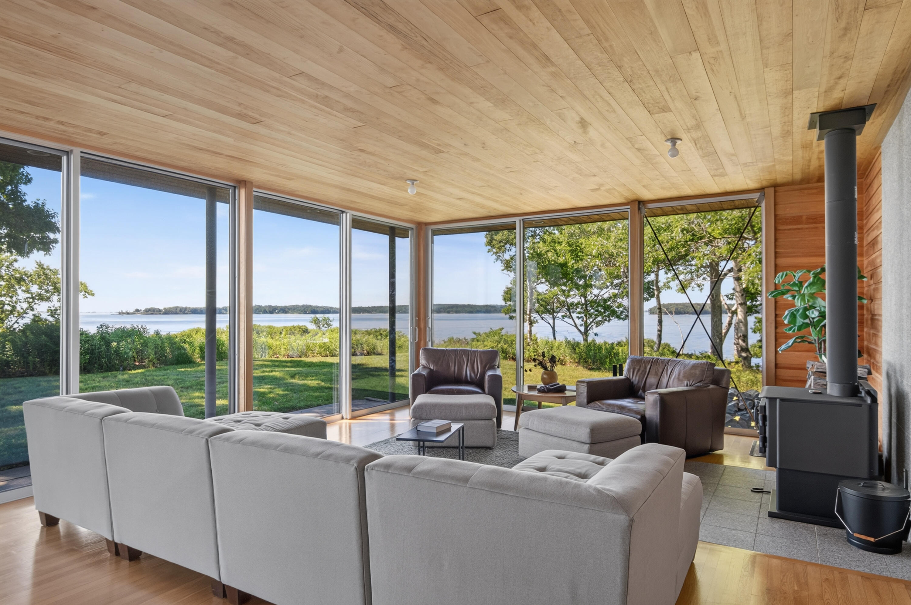 240 & 304 Moshier Island