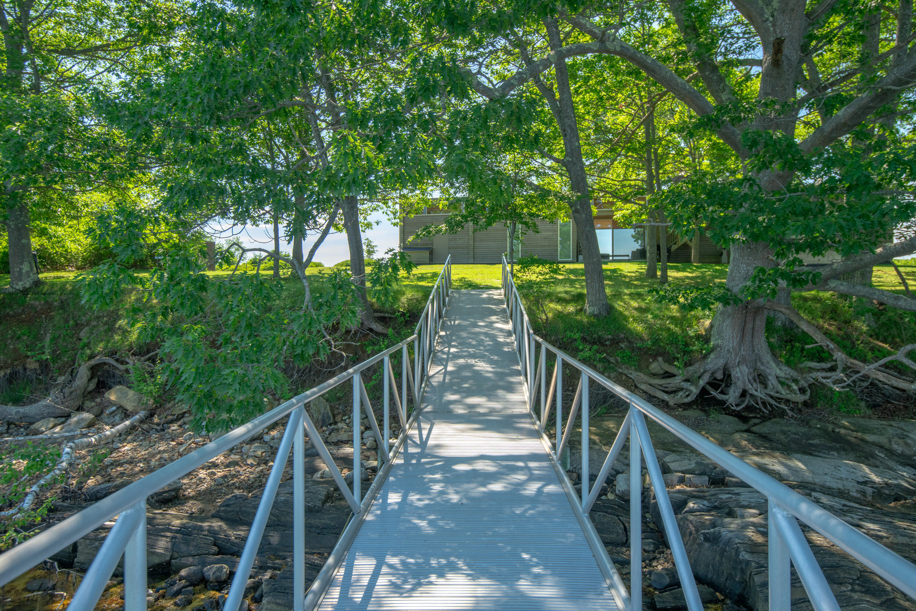 240 & 304 Moshier Island