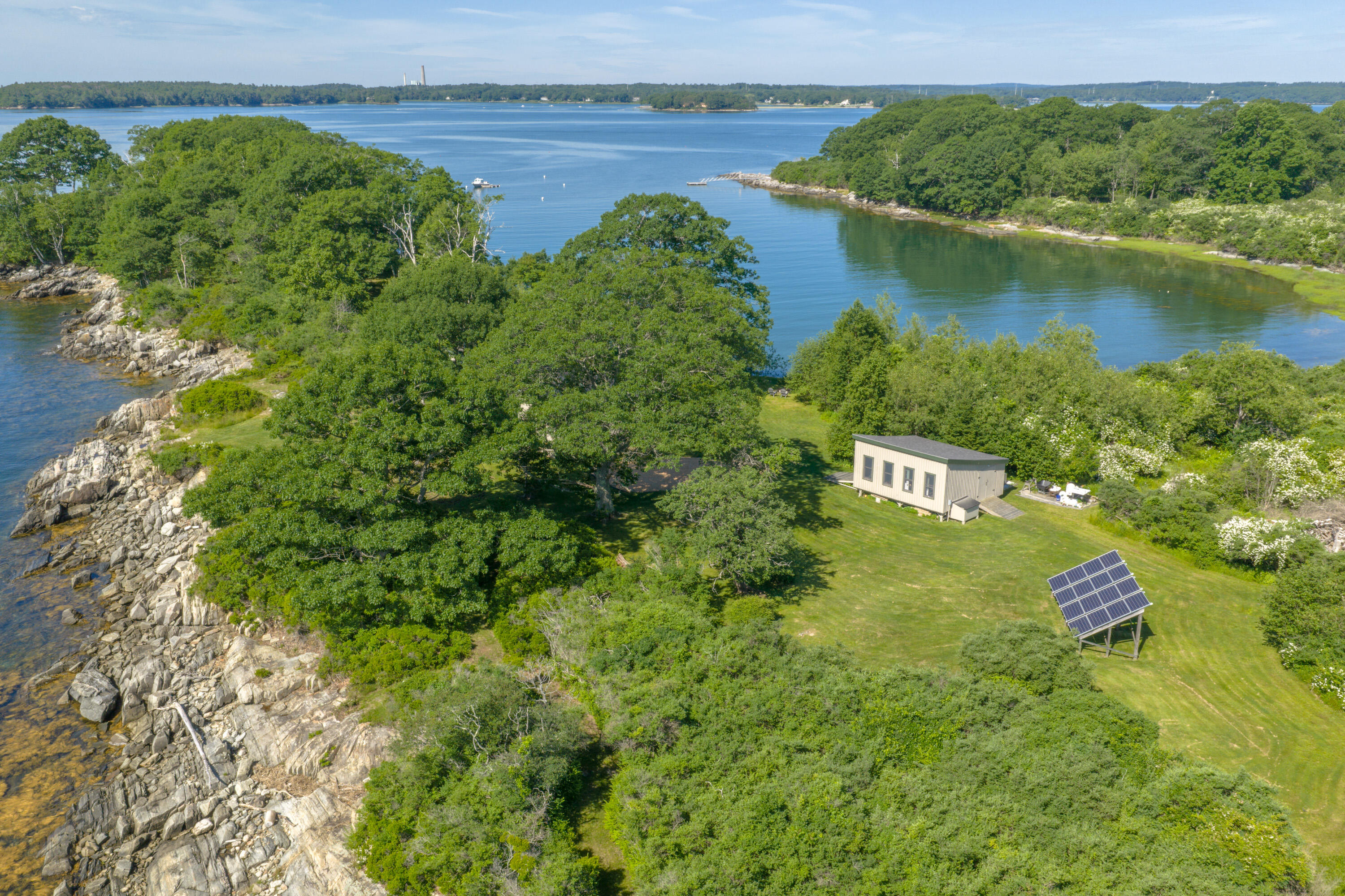 240 & 304 Moshier Island