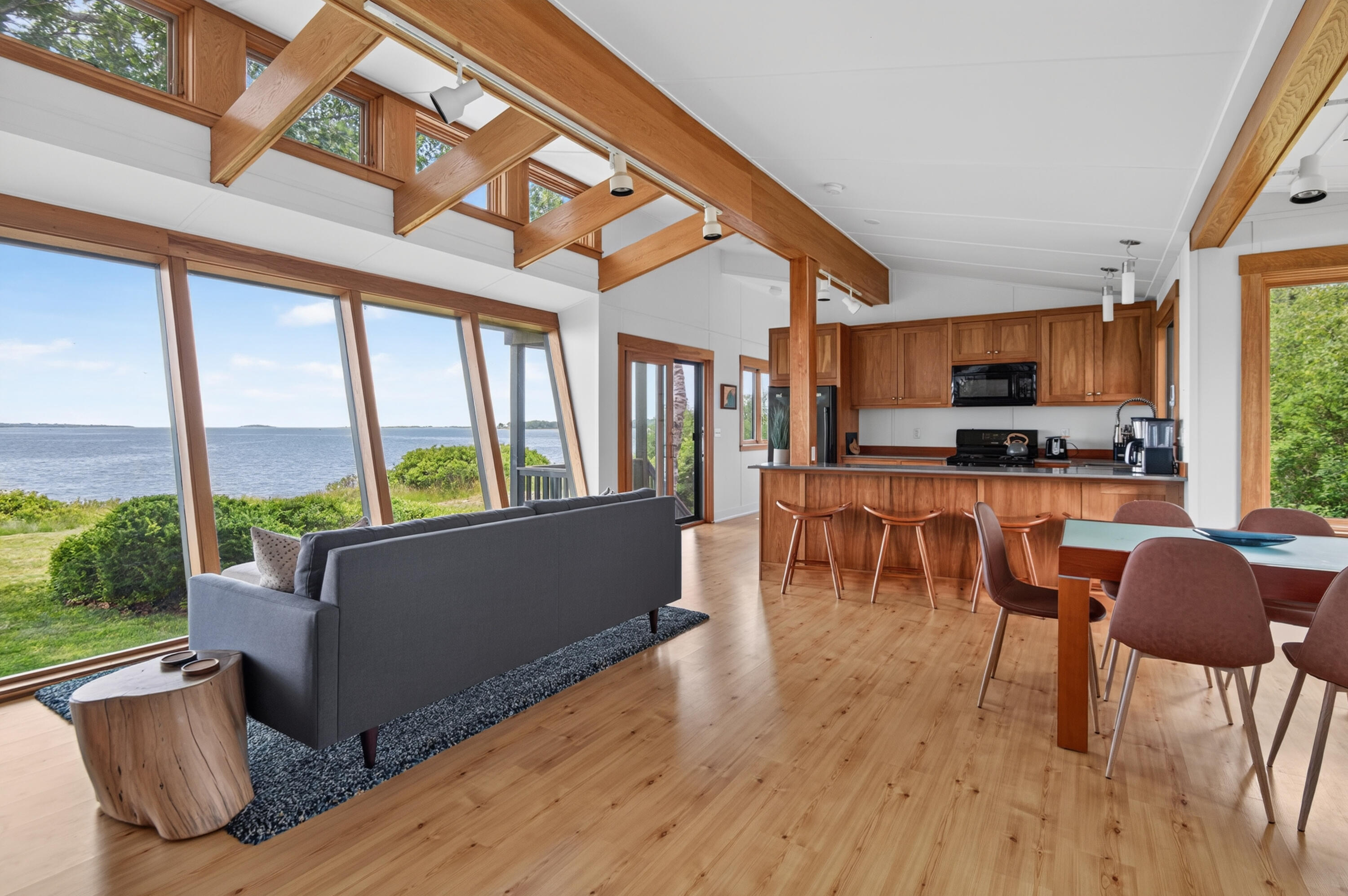 240 & 304 Moshier Island