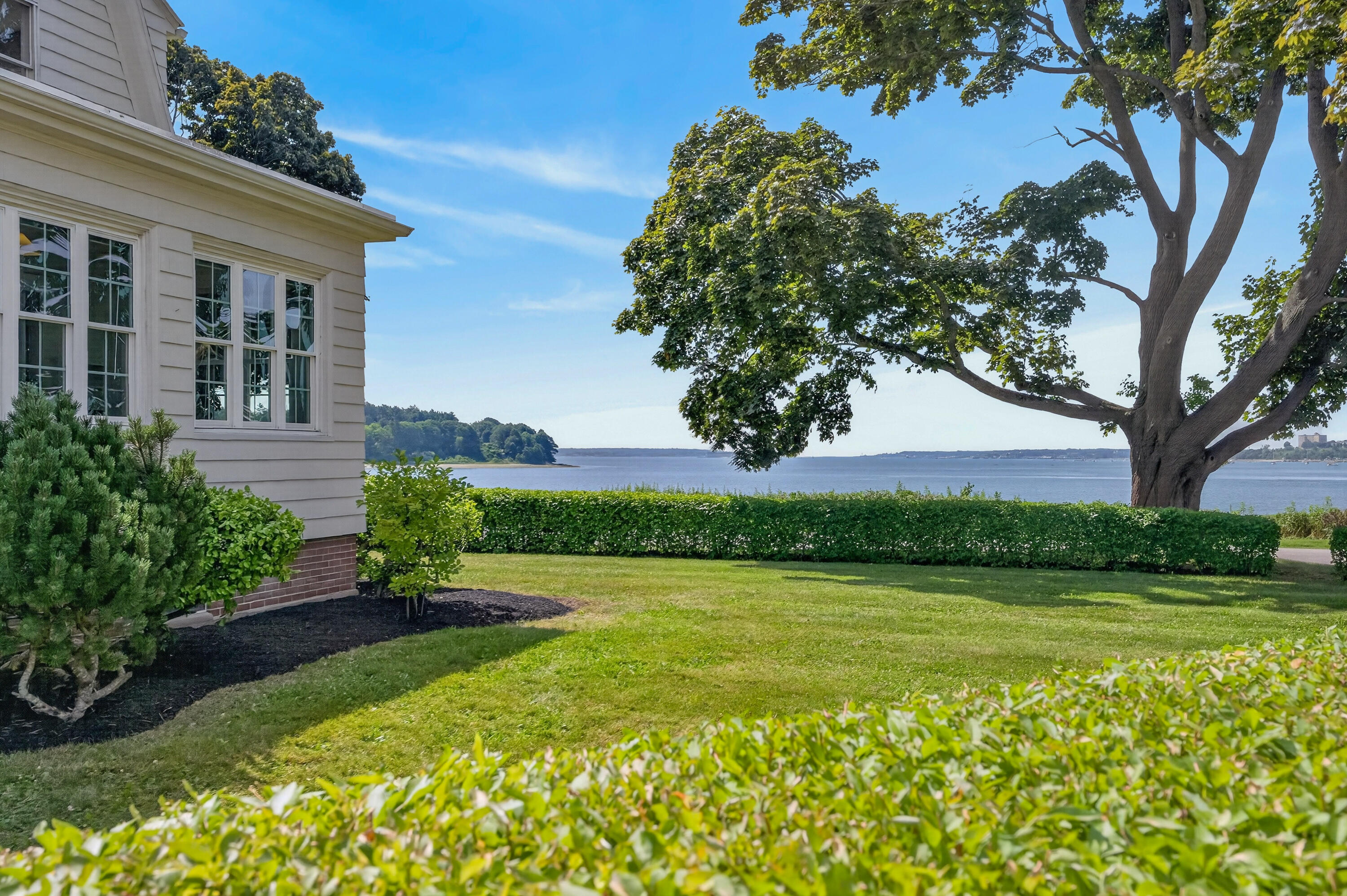 10 Bay Shore Drive