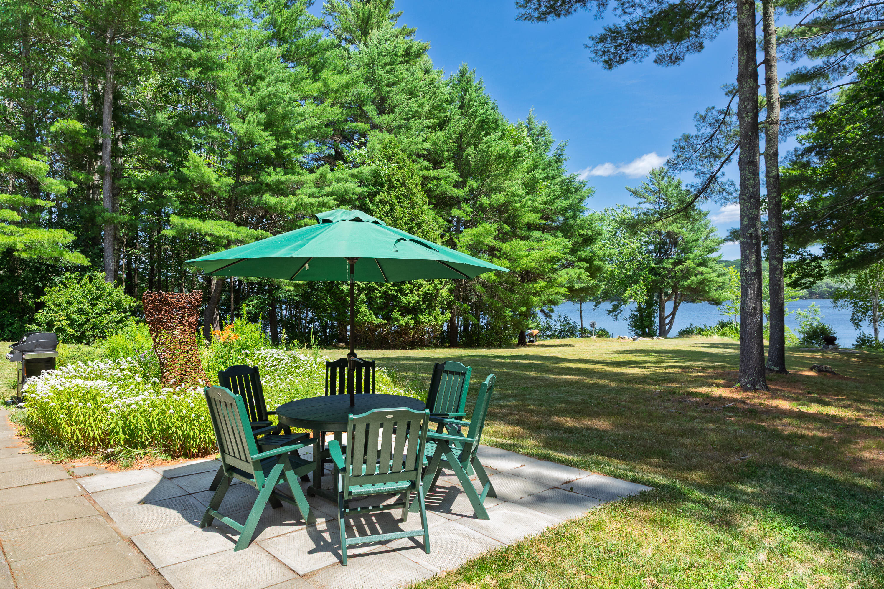 33 Sunshine Farm Road