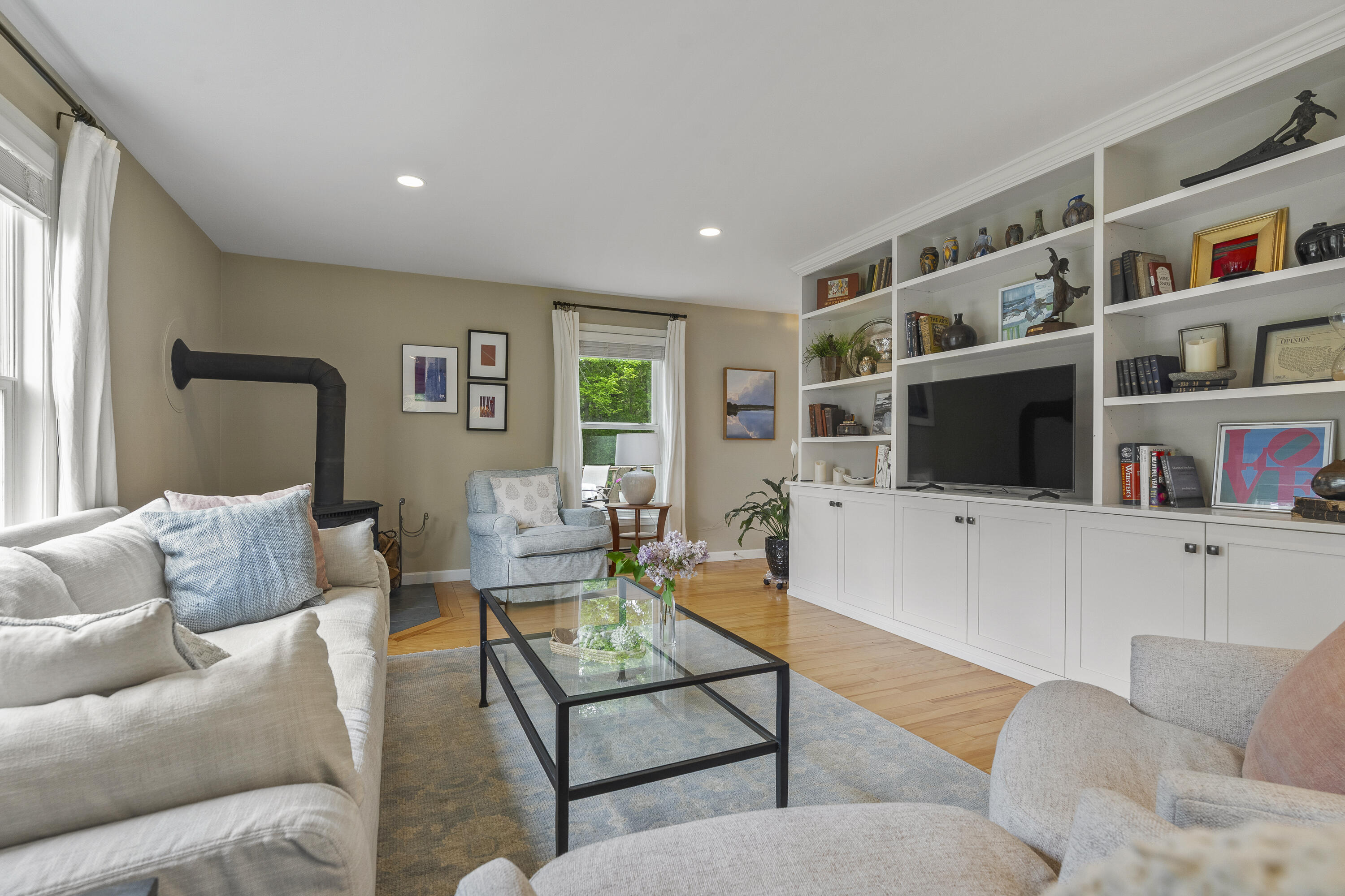 29 Plimoth Way