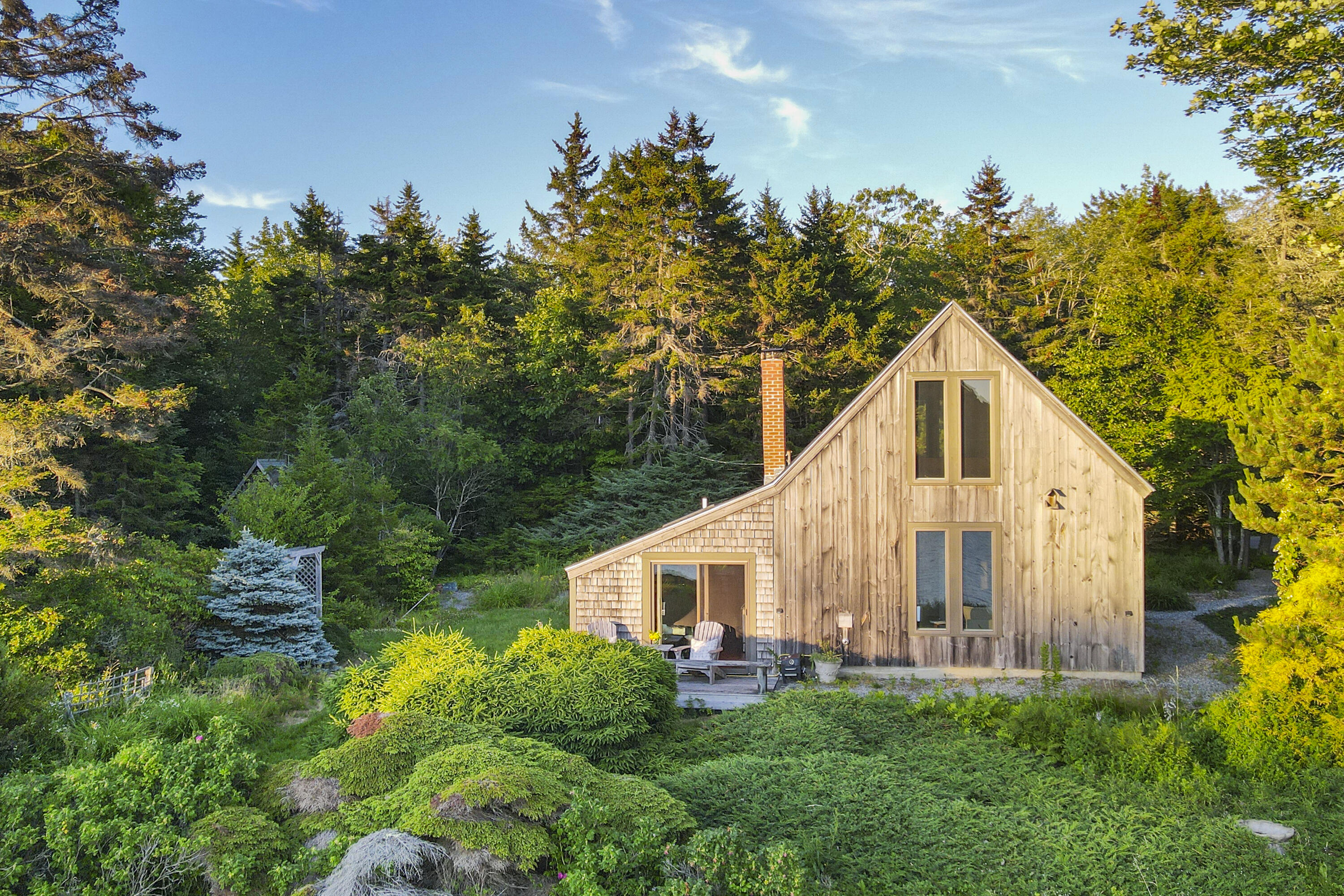 53 Island Avenue