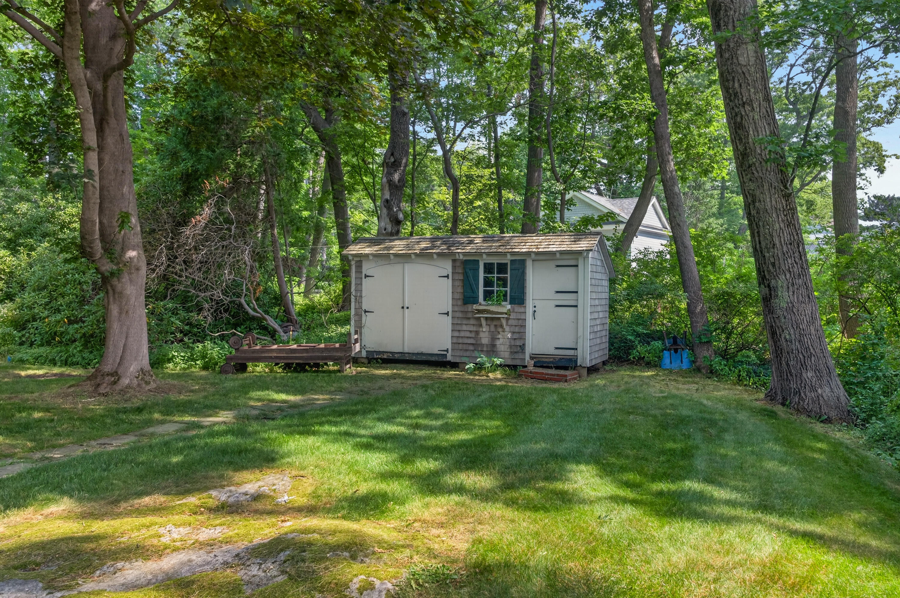 1062 Shore Road