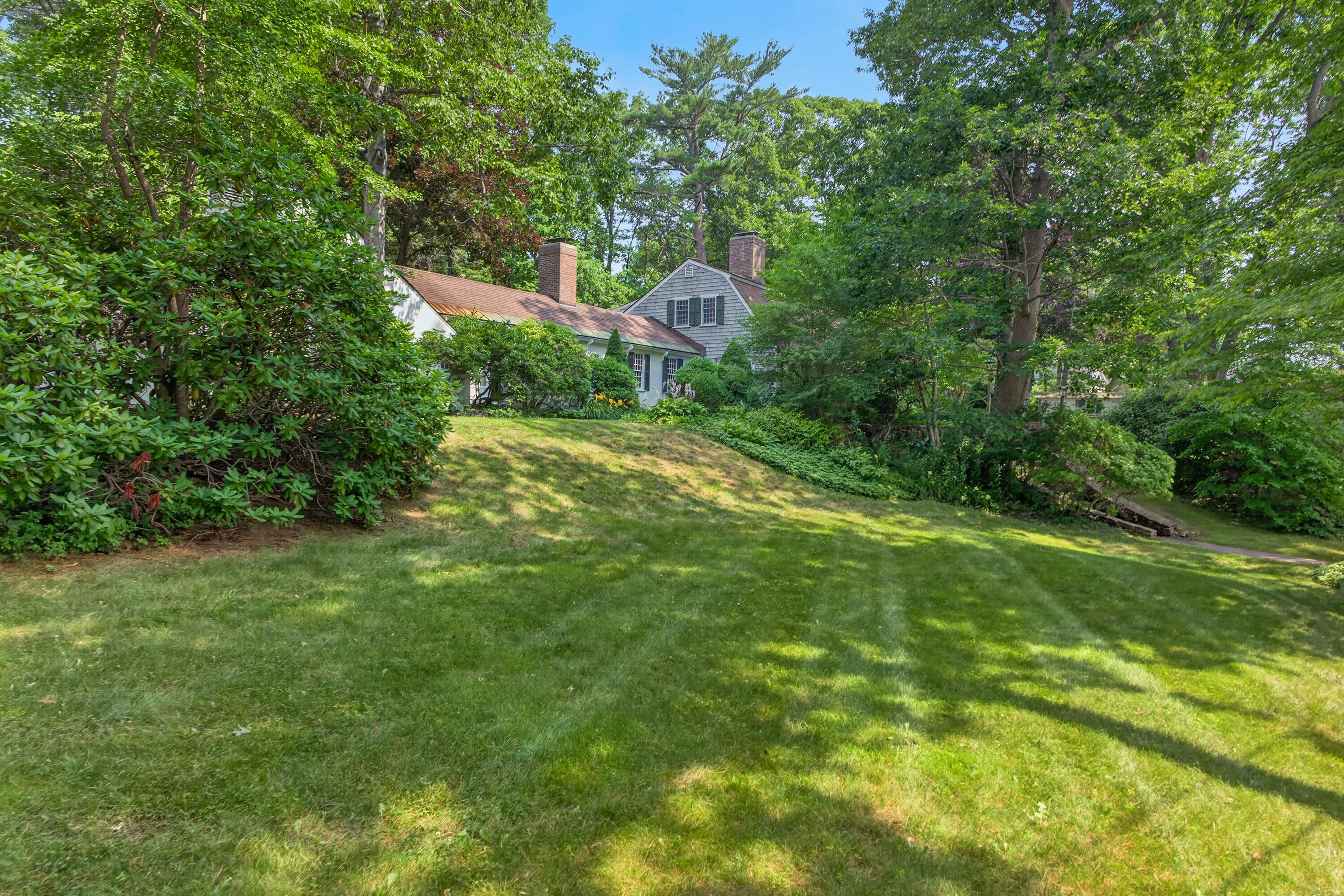 1062 Shore Road