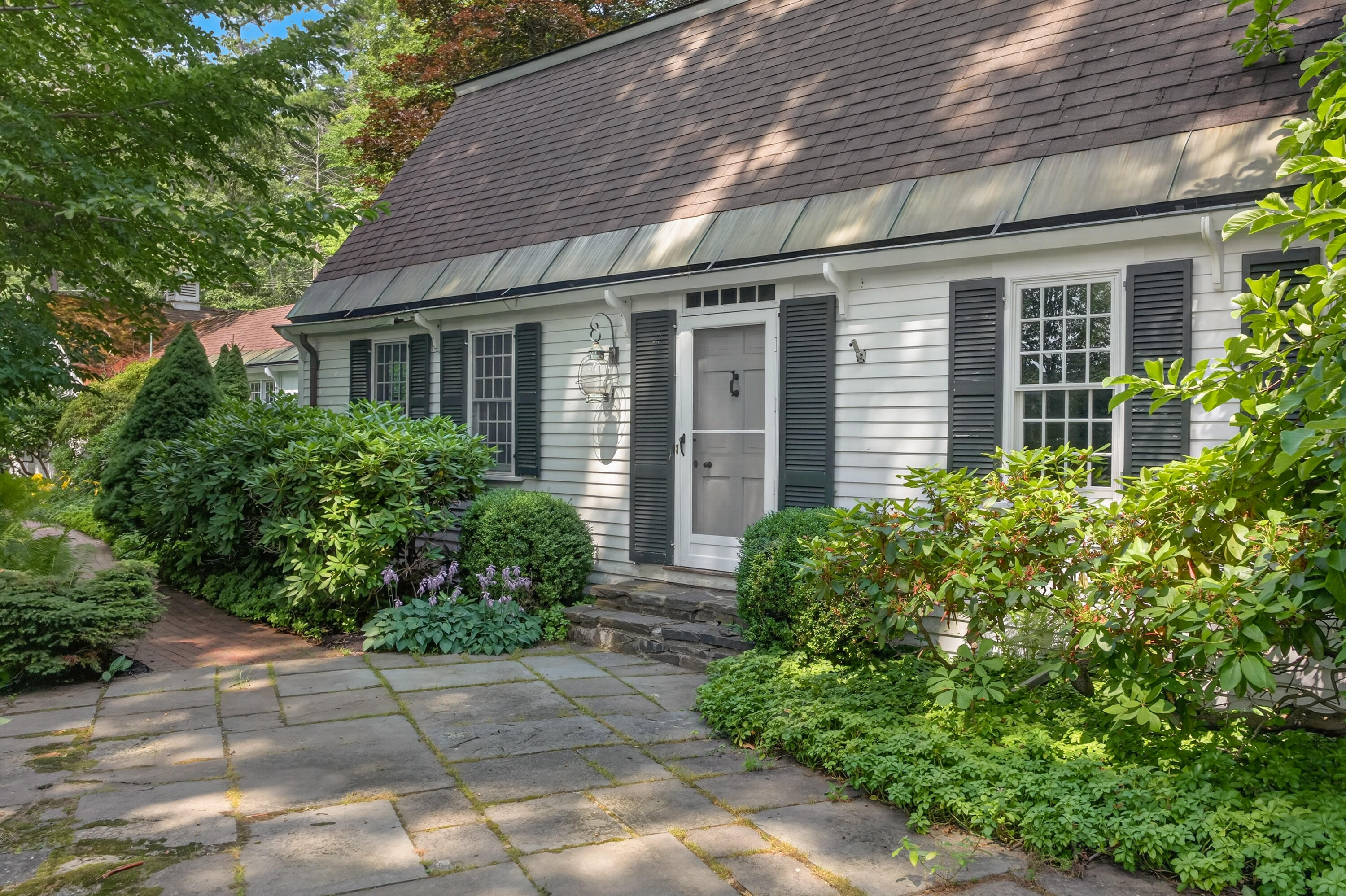 1062 Shore Road