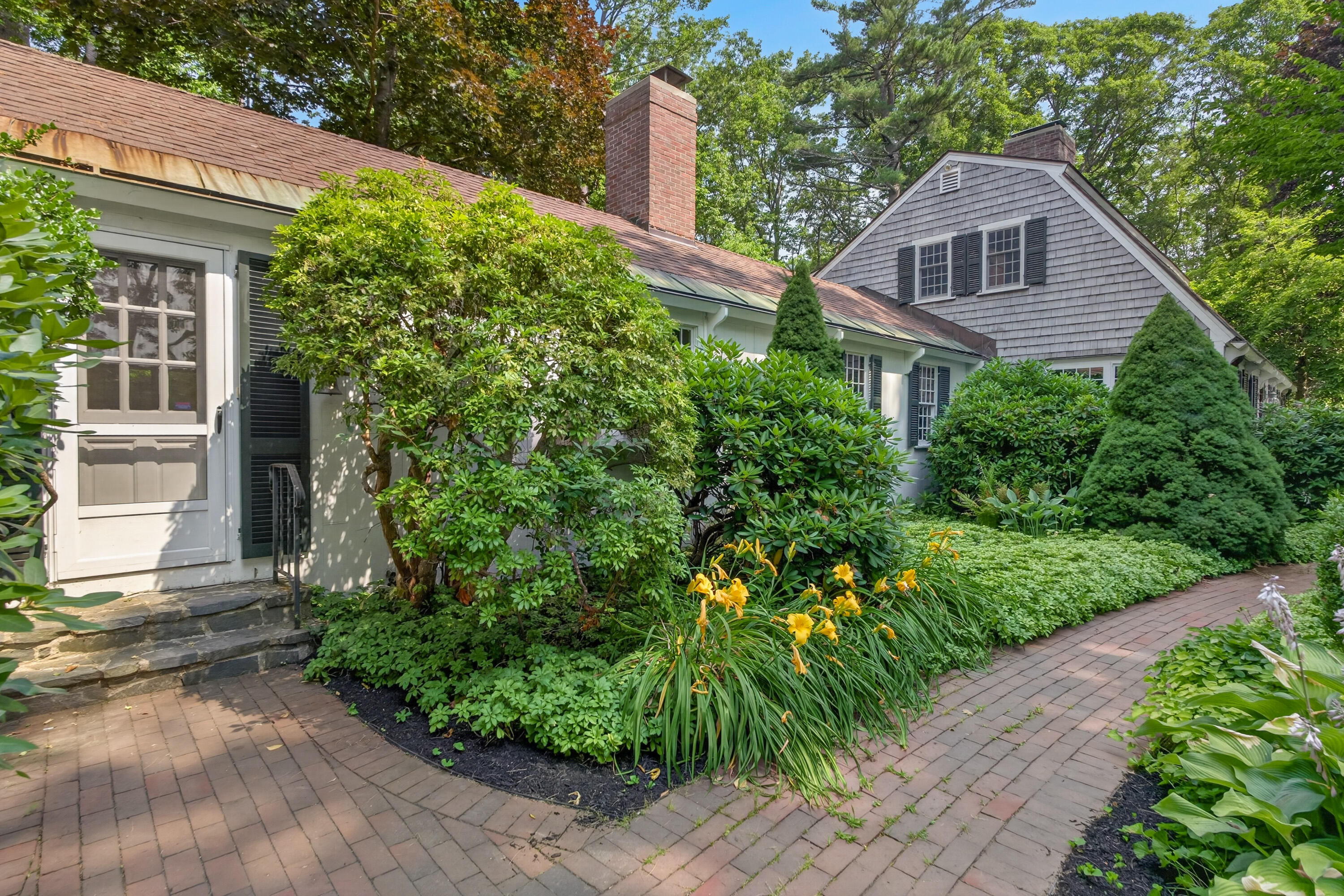 1062 Shore Road