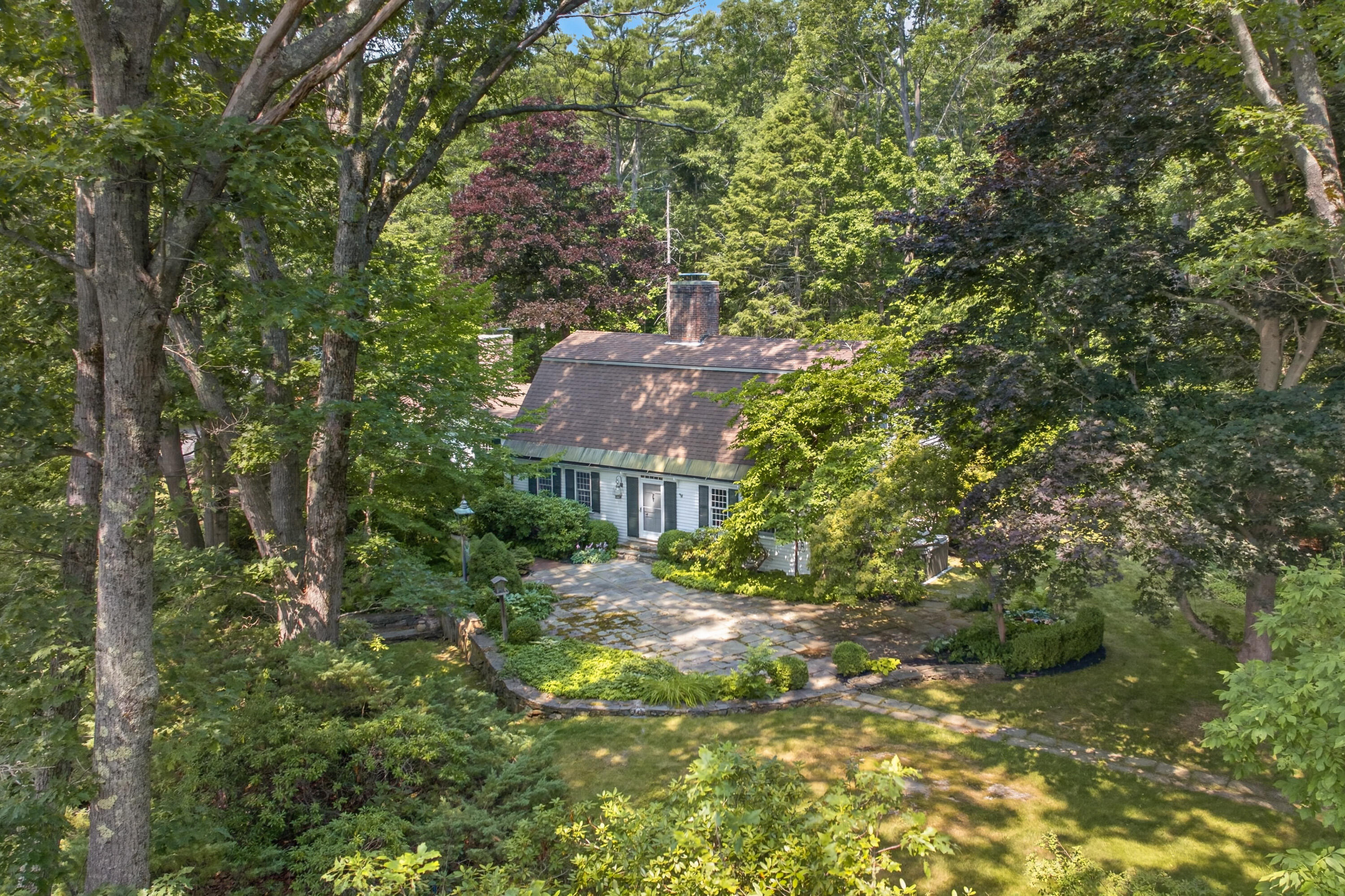 1062 Shore Road