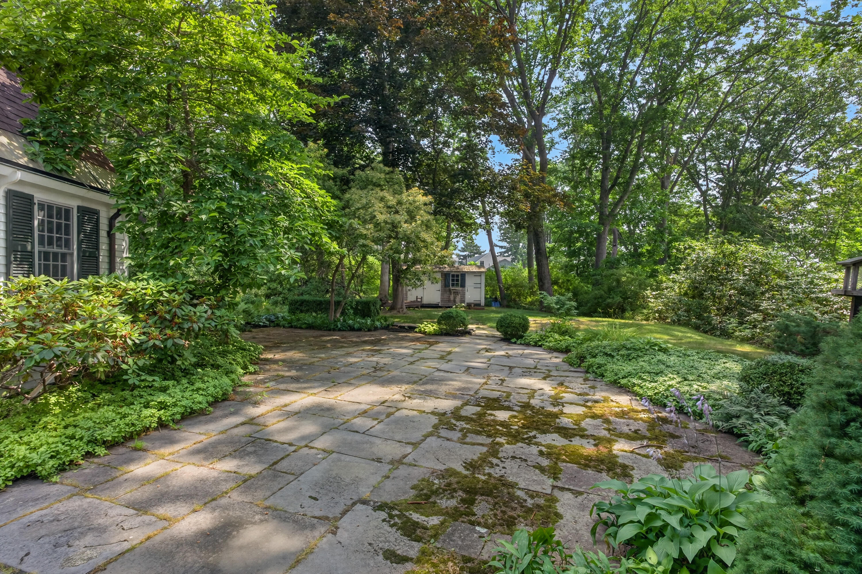 1062 Shore Road