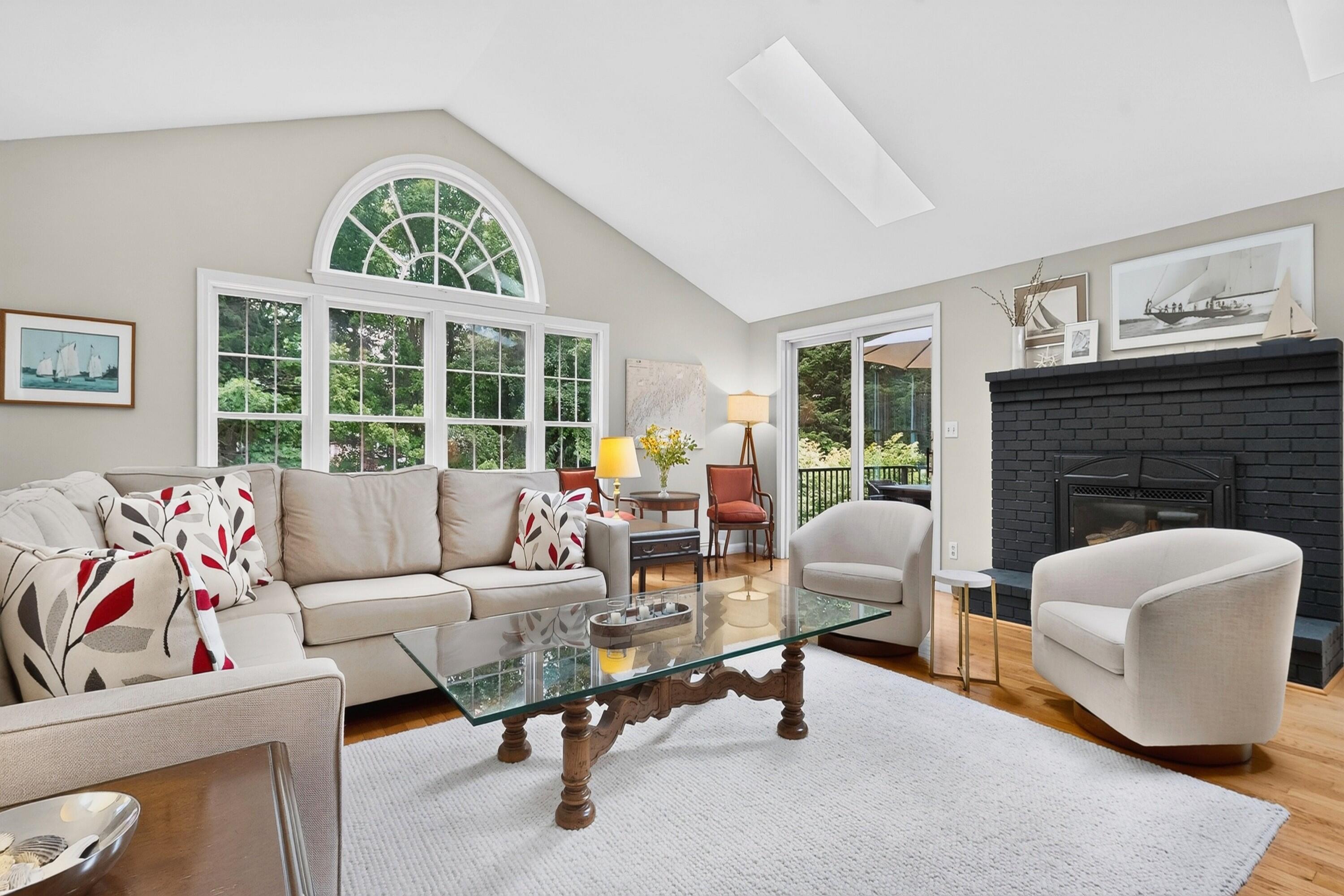 337 Oakwood Drive