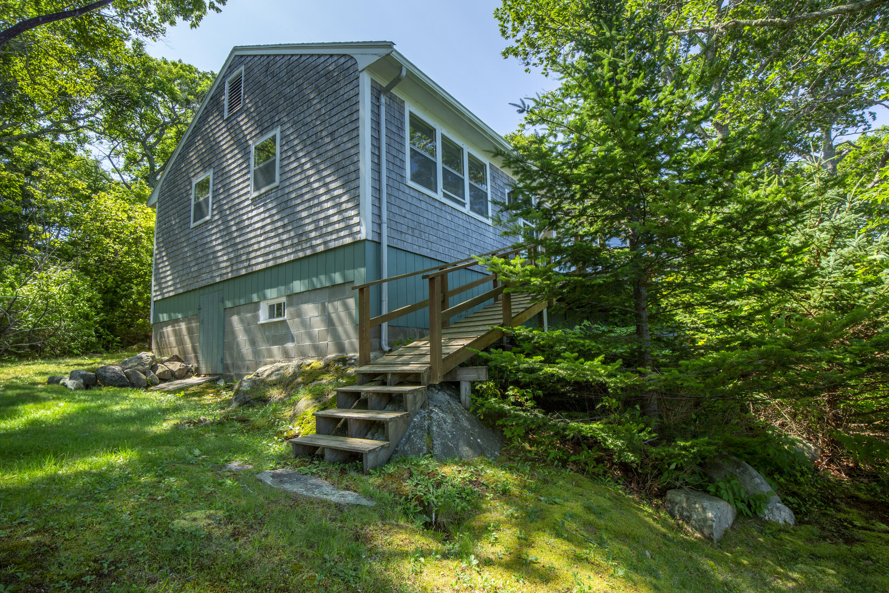 51 Roderick Road