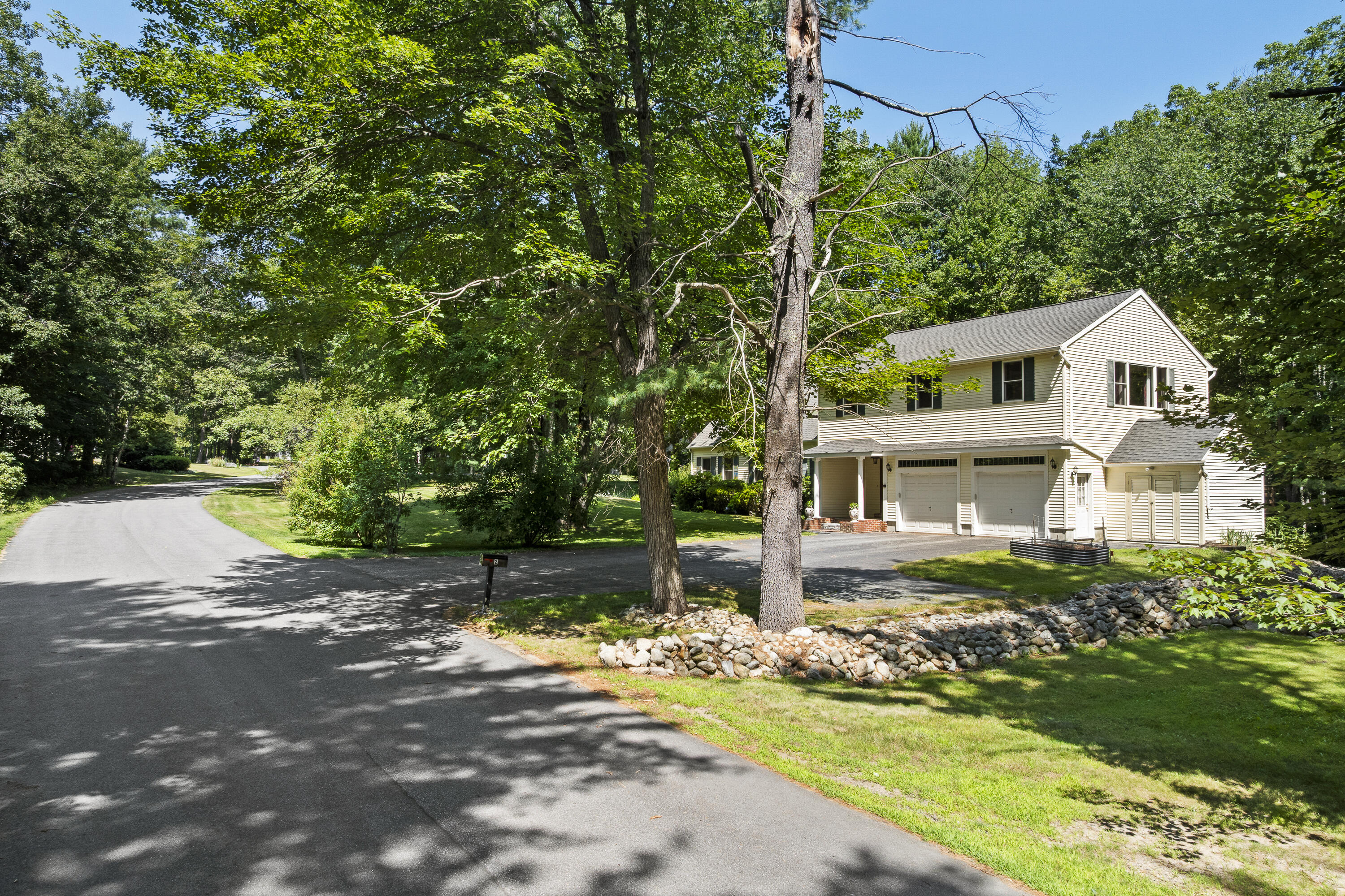 2 Little Creek Drive
