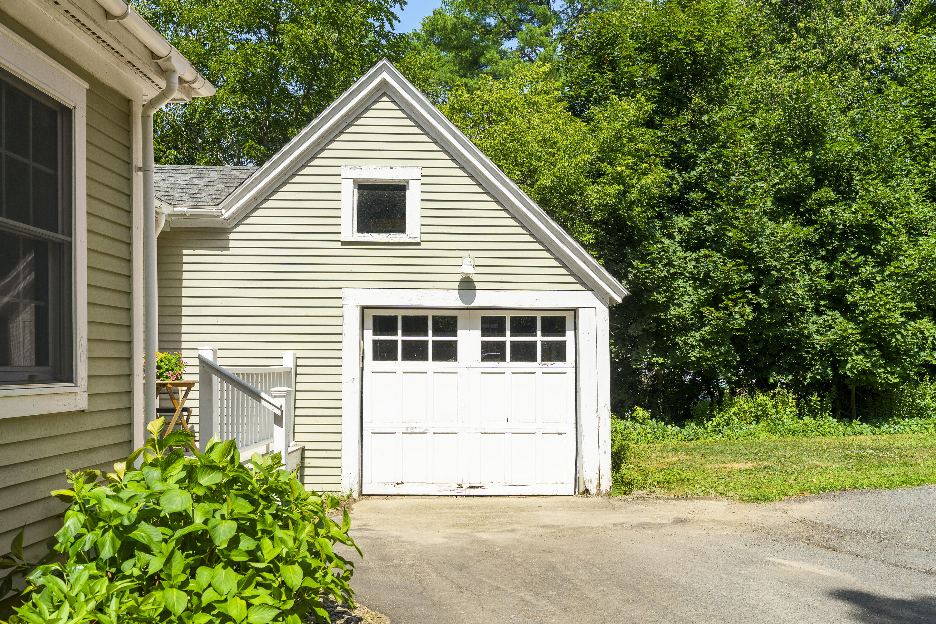 205 Center Street