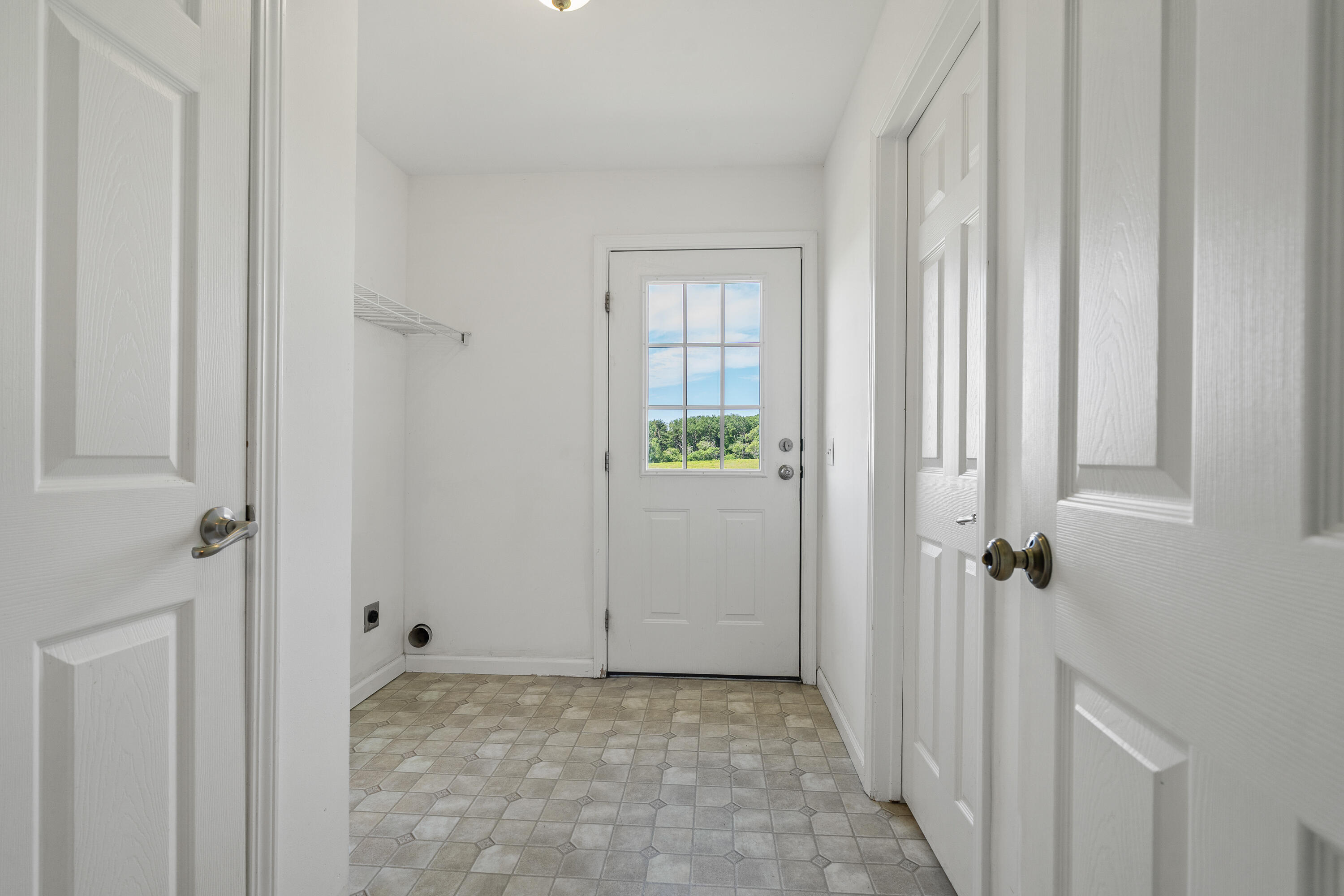 484 Woodside Road