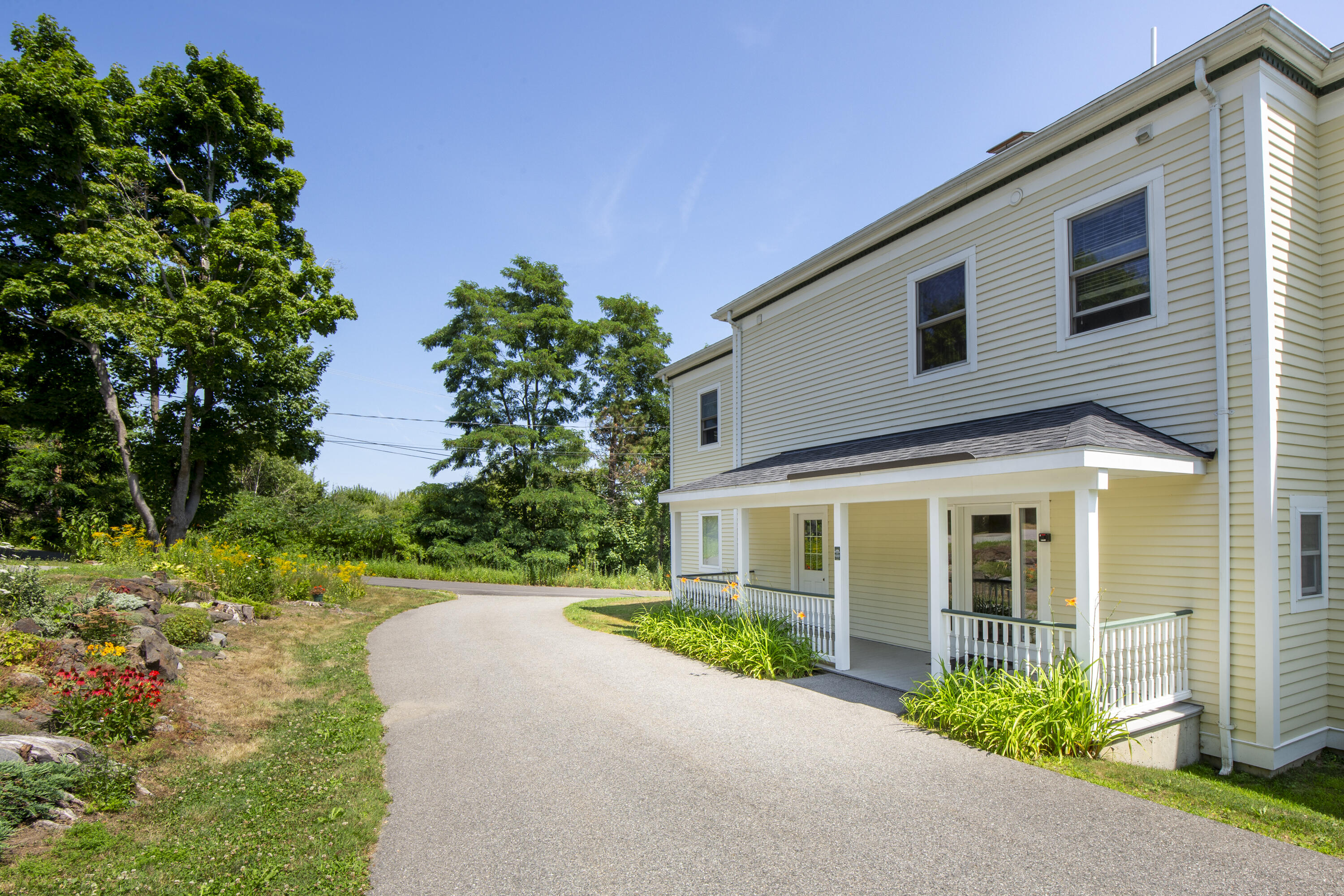 220 Camden Street 4