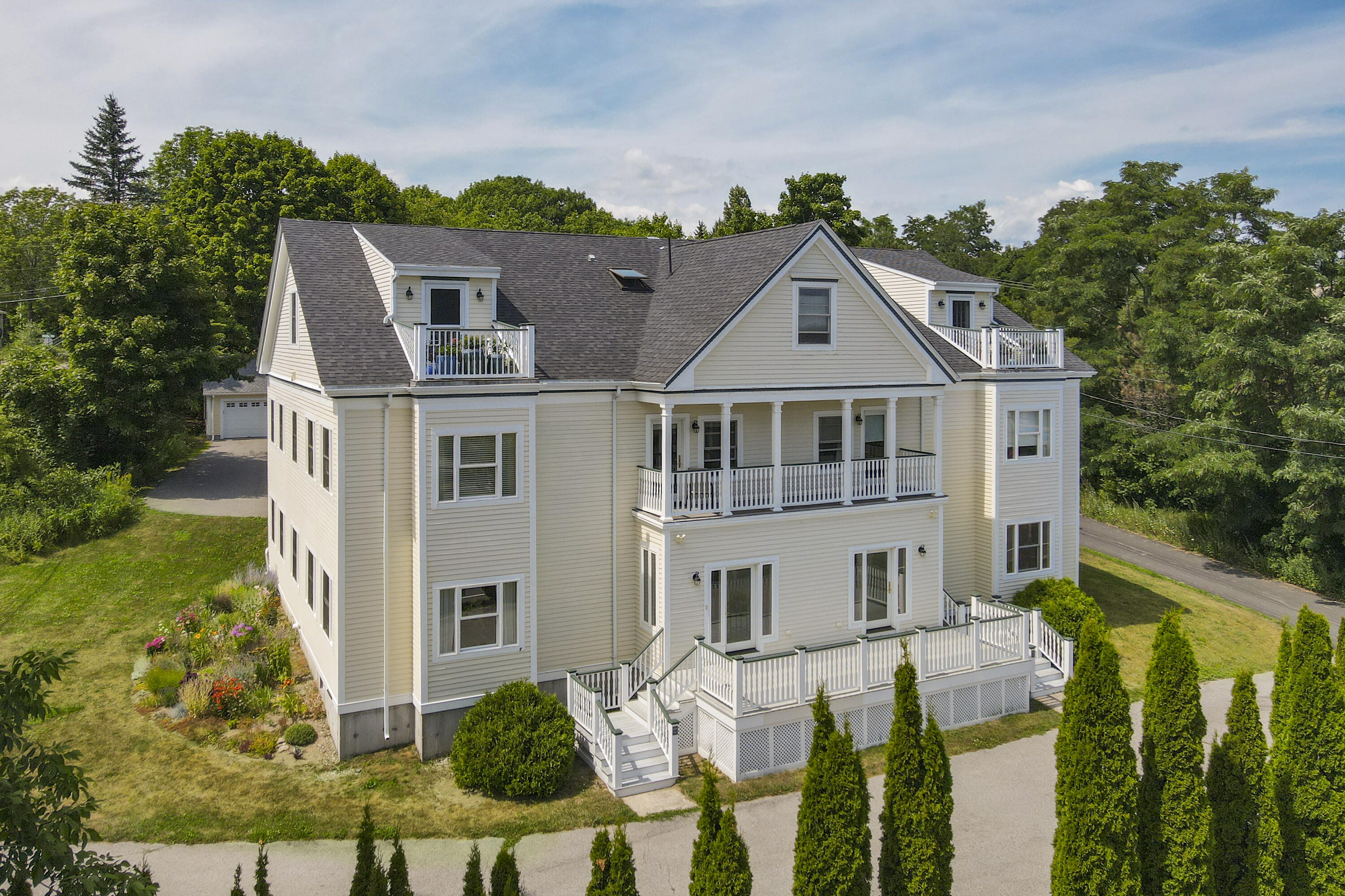 220 Camden Street 4