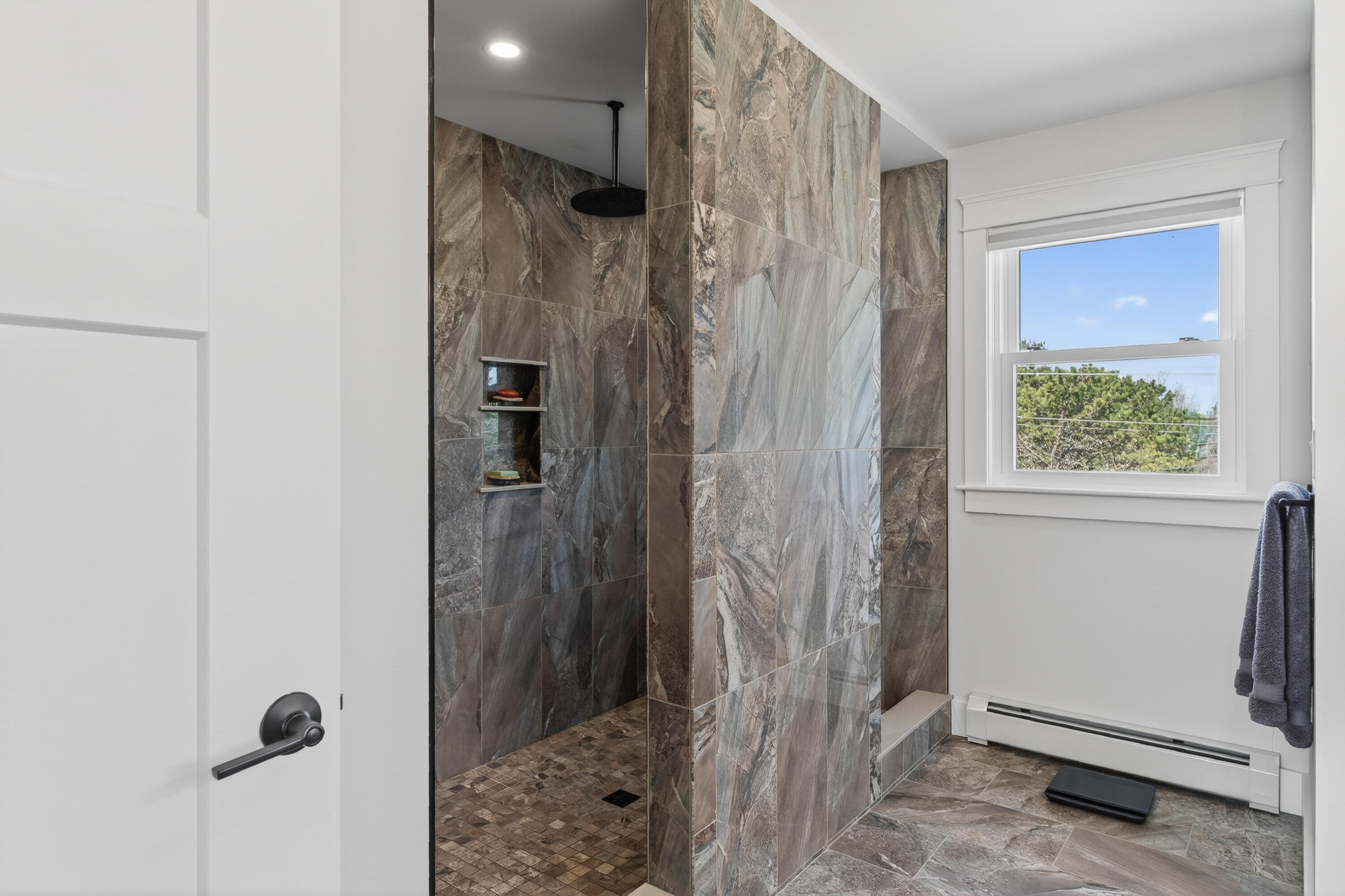 2 Schooner Way