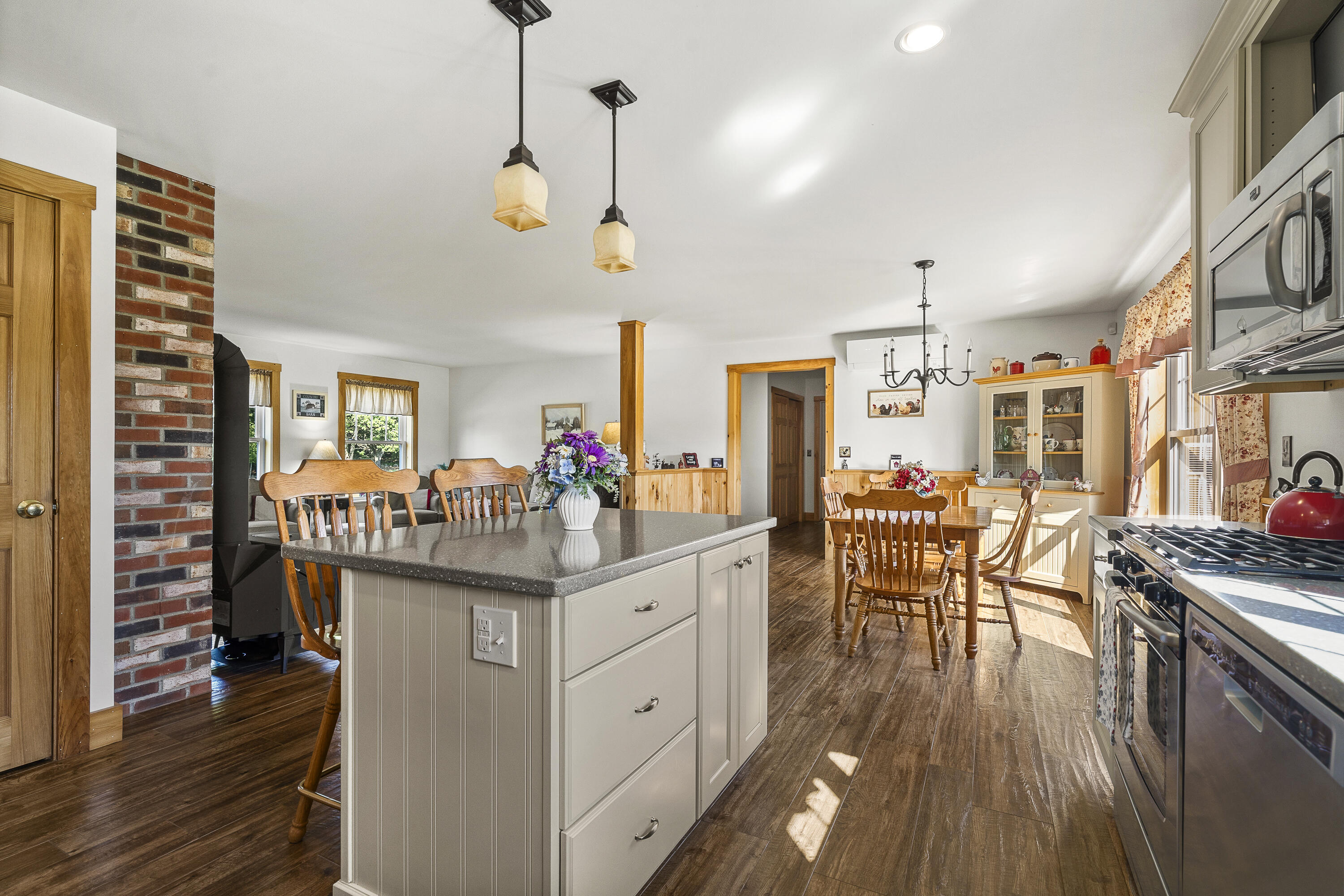 35 Outpost Road
