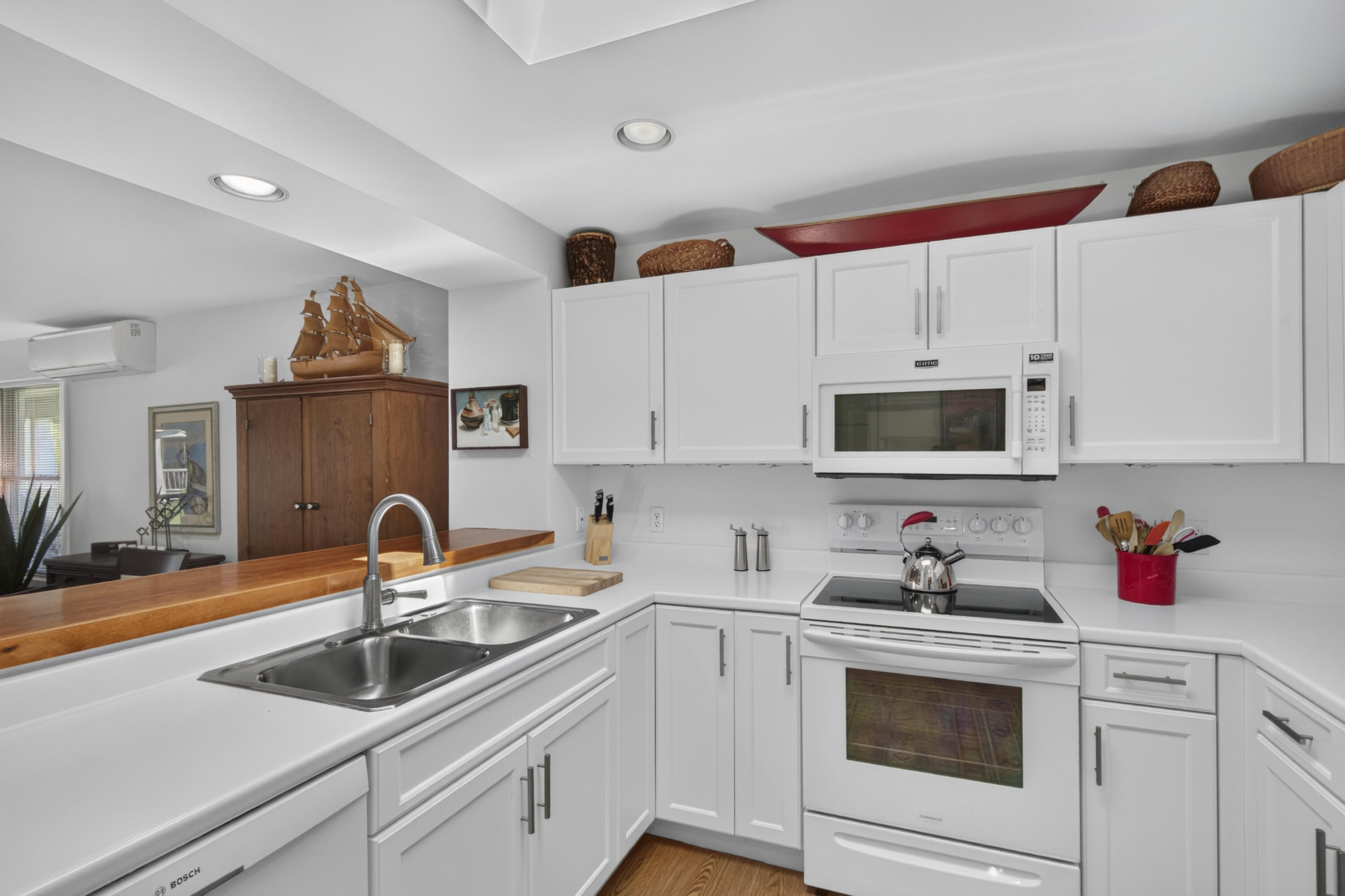 34 Village Way 34
