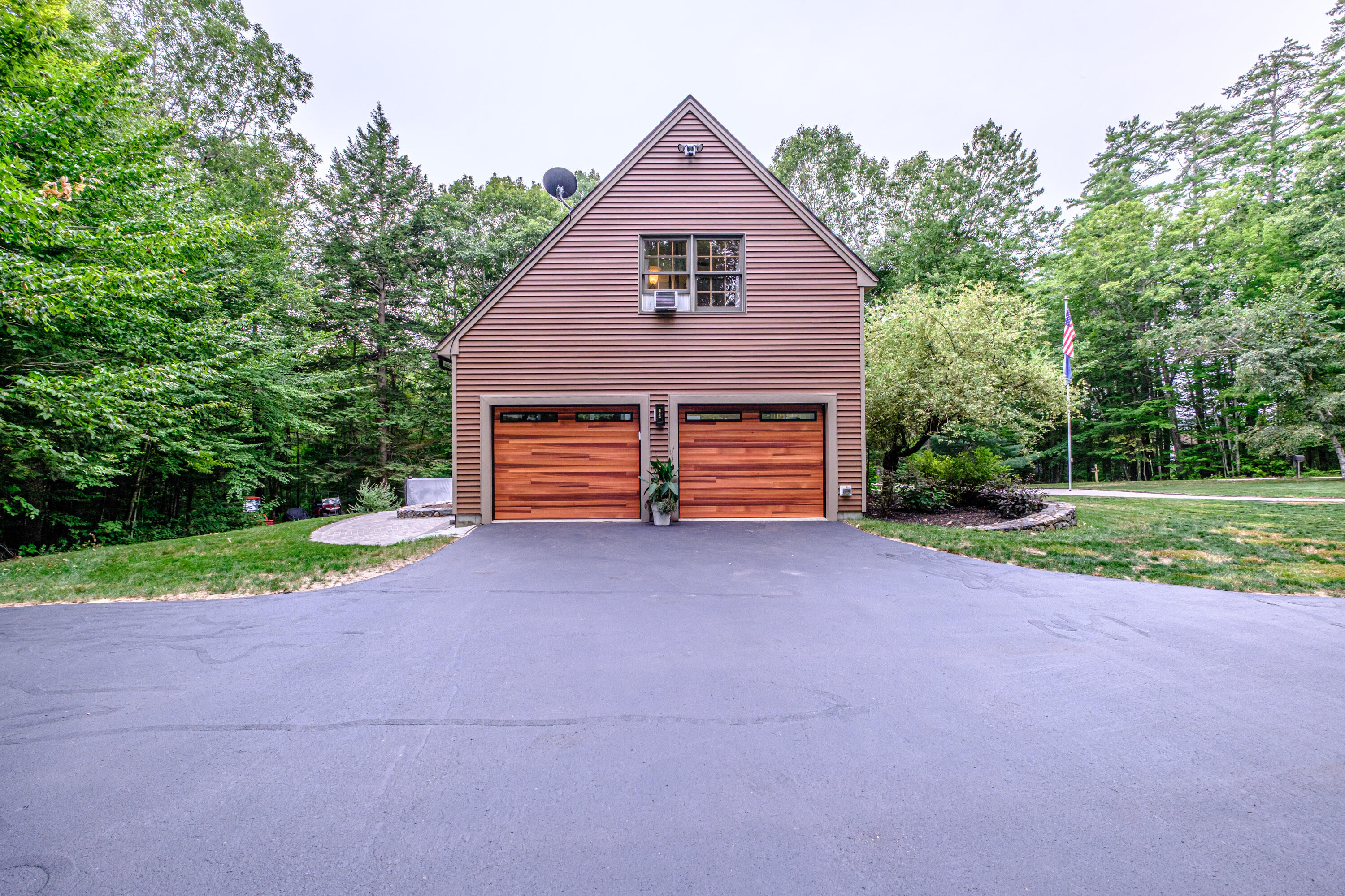 69 Woodland Shore Drive