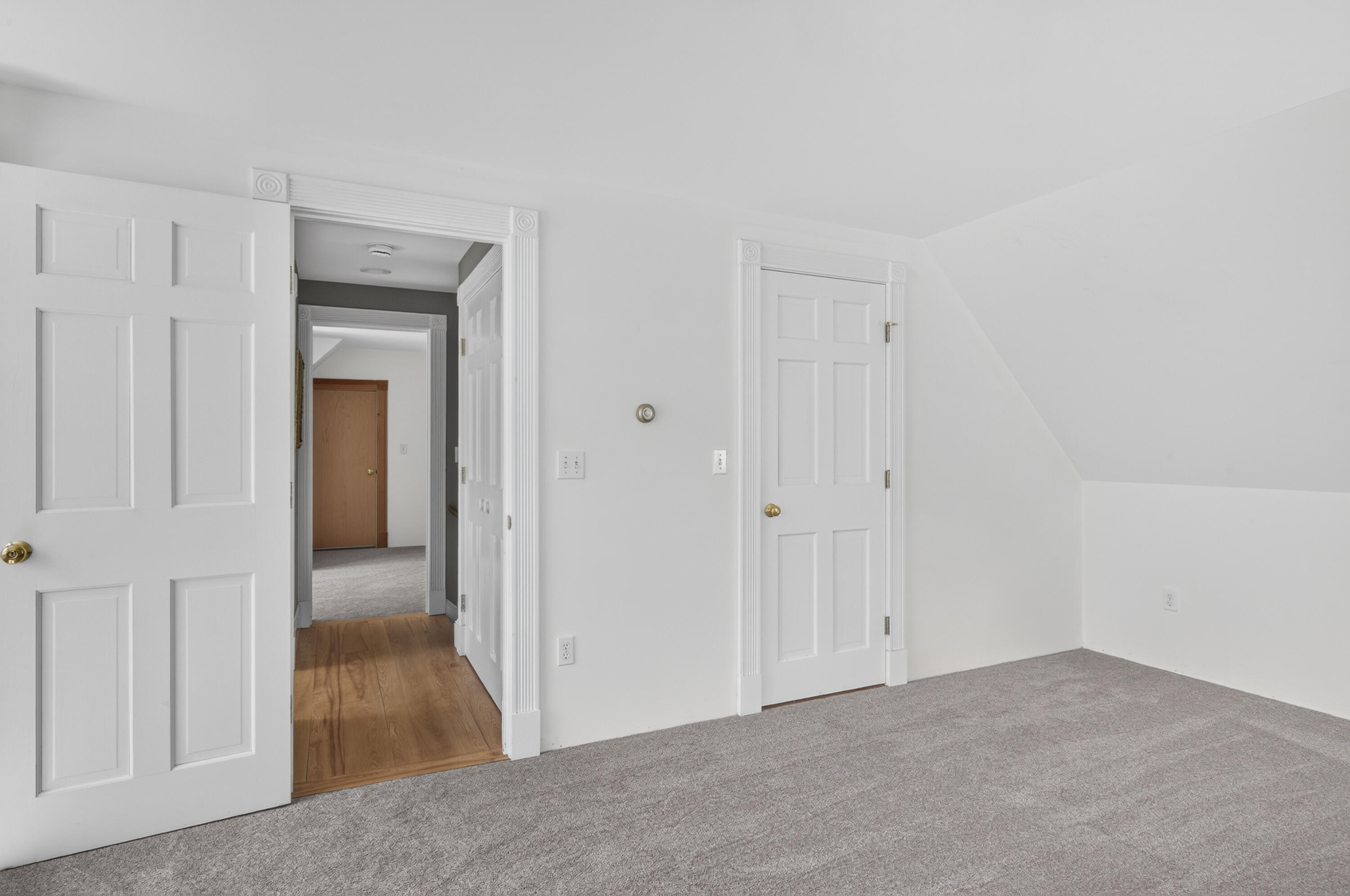 60 Harbour Hill Drive